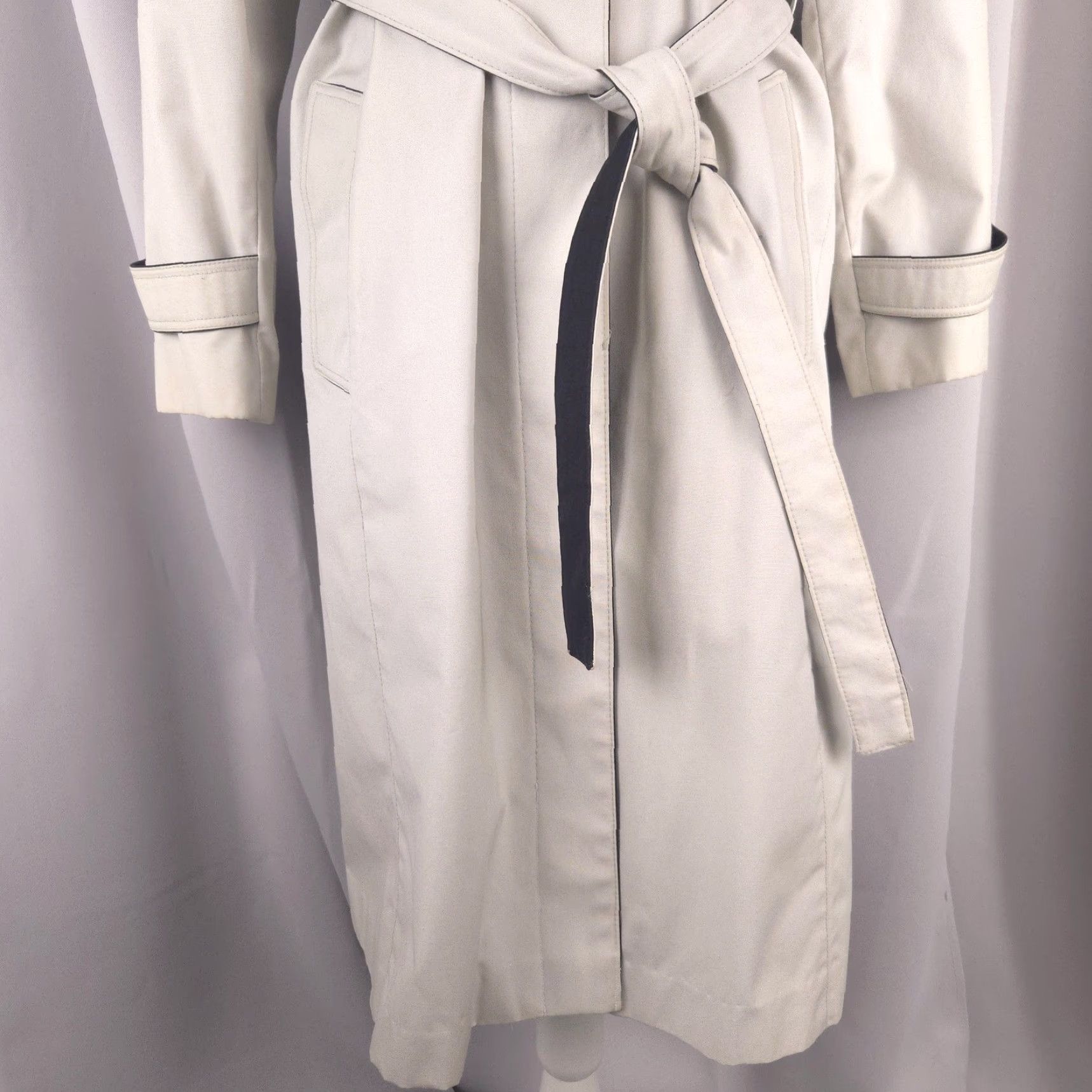 VINTAGE Trench Coat Womens Beige S M Belted Epaulet Raincoat Timeless Single Breasted Civilian Style Coat Womens