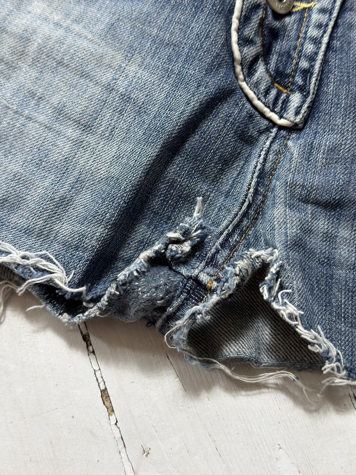 Vintage VINTAGE D&G MINI DISTRESSED STYLE SHORTS Size 32" / US 10 / IT 46 - 8 Thumbnail