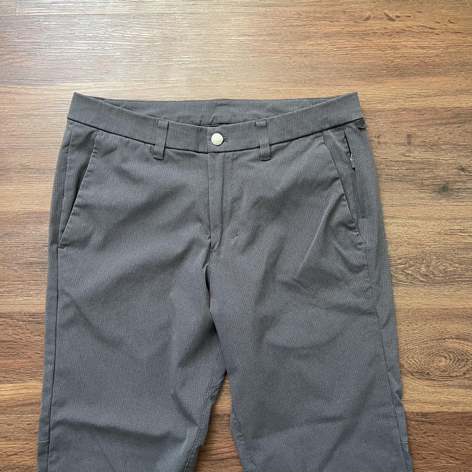 Lululemon Lululemon Pants Mens 32 Gray Commission Slim Warpstreme Golf Size US 32 / EU 48 - 4 Thumbnail