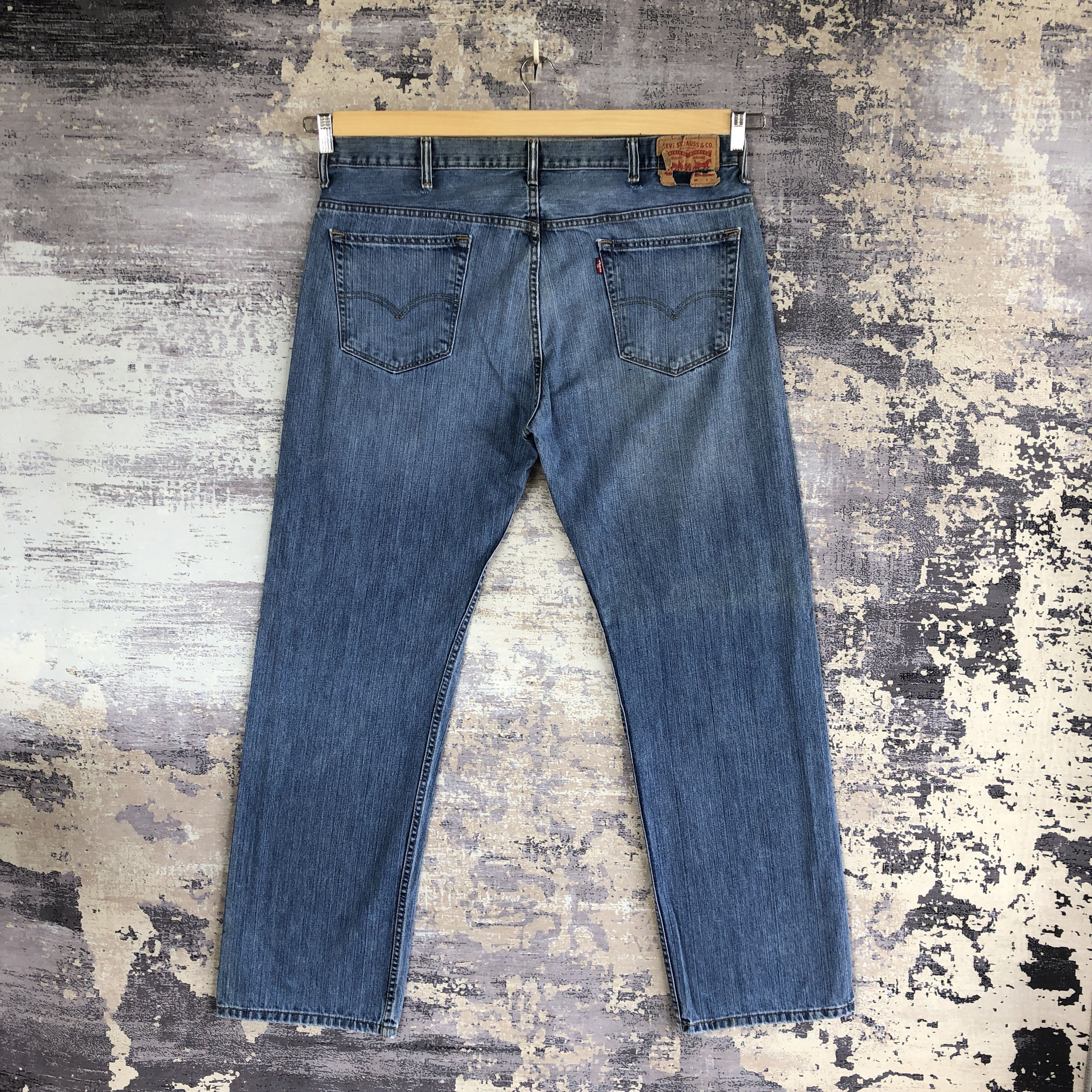 Levi's Vintage Levis 569 Light Wash Jeans Levi's Faded Baggy Denim Size US 40 / EU 56 - 2 Thumbnail
