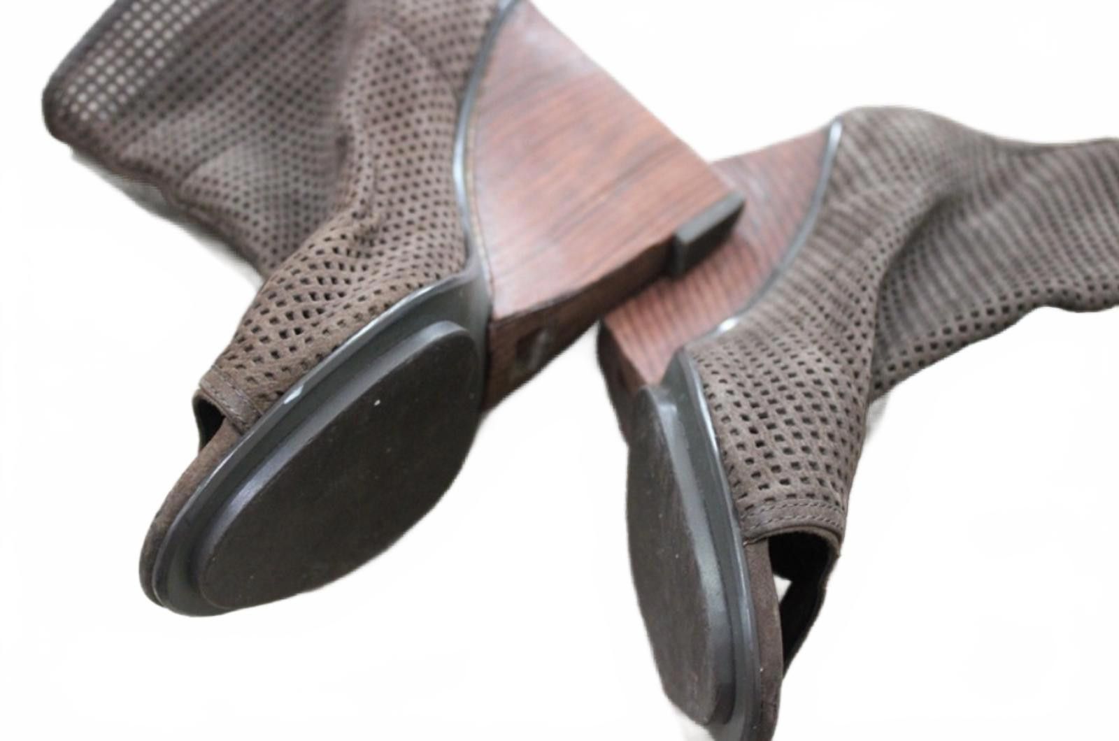 Other Pelle Moda Women's Olive Perforated Wedge Peep Toe Booties 8 Size US 8 / IT 38 - 7 Thumbnail