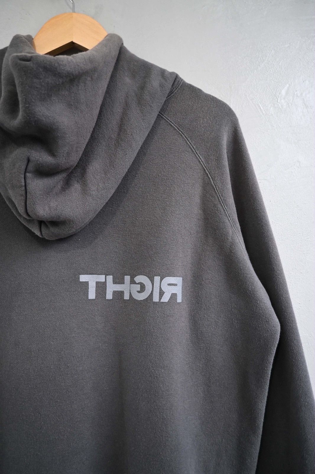Sacai Sacai “Everything In Its Right Place” Graphic Hoodie Size US L / EU 52-54 / 3 - 7 Thumbnail