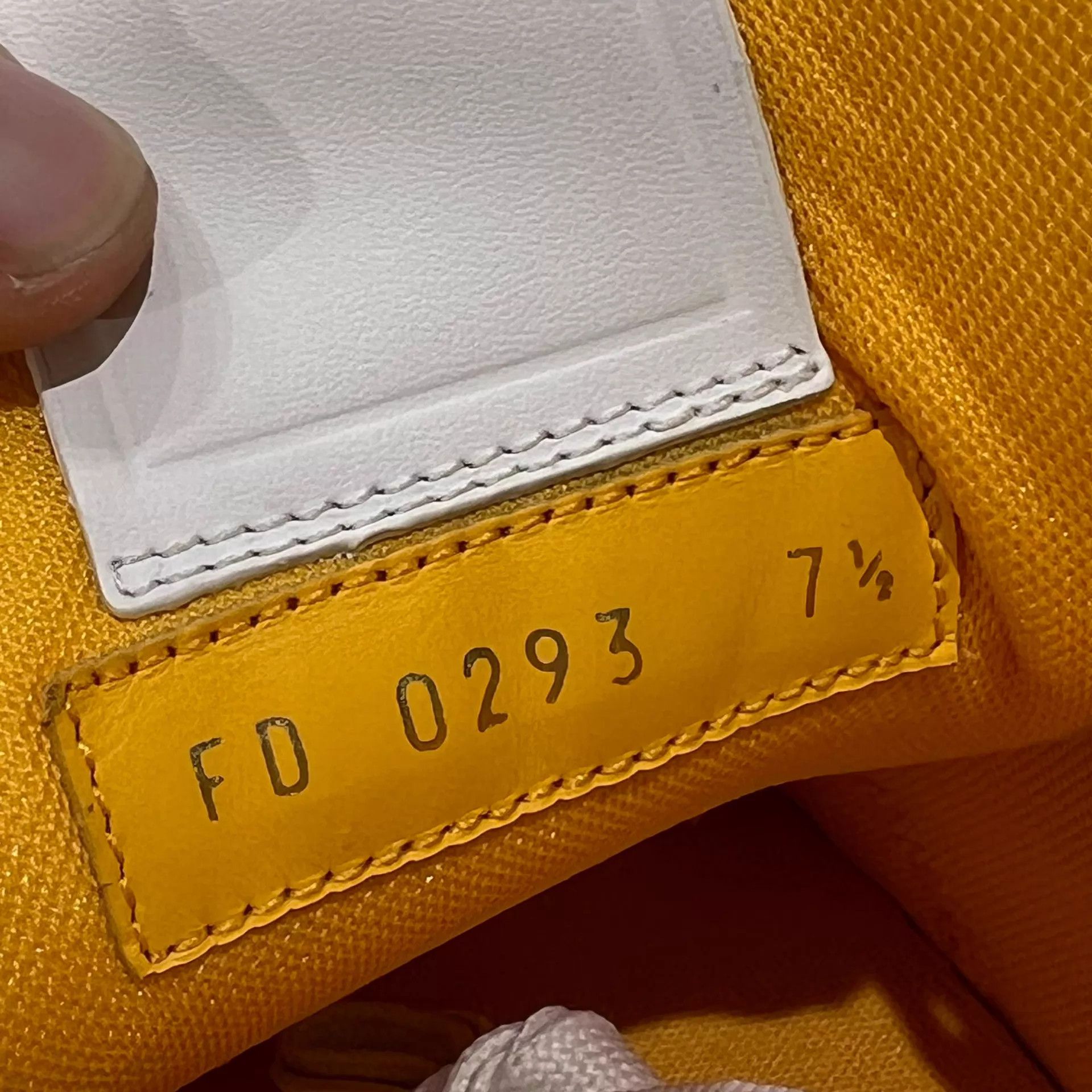 Louis Vuitton Louis Vuitton LV Trainer White & Yellow UK7.5/41.5 Size US 8.5 / EU 41-42 - 8 Thumbnail