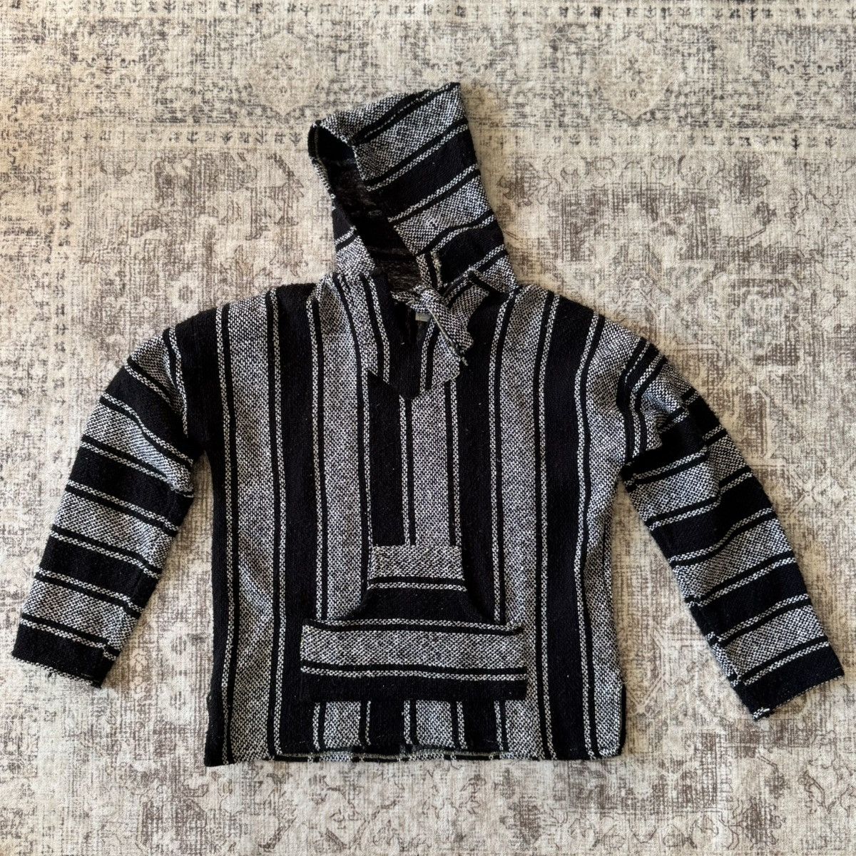 Other Black and Gray Striped Mexican Hooded Sweater Size L Size US L / EU 52-54 / 3 - 1 Thumbnail