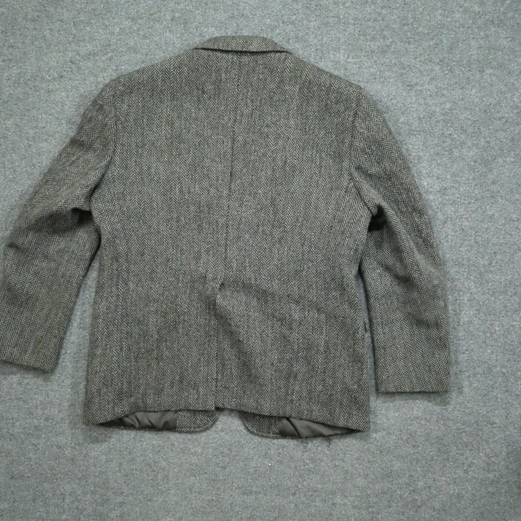 Vintage VINTAGE Hunt Valley Blazer Mens 40R Wool Tweed Grey Herringbone Door Harris Tweed Overcoat Classic Style Mens Blazer Size 40R - 6 Thumbnail