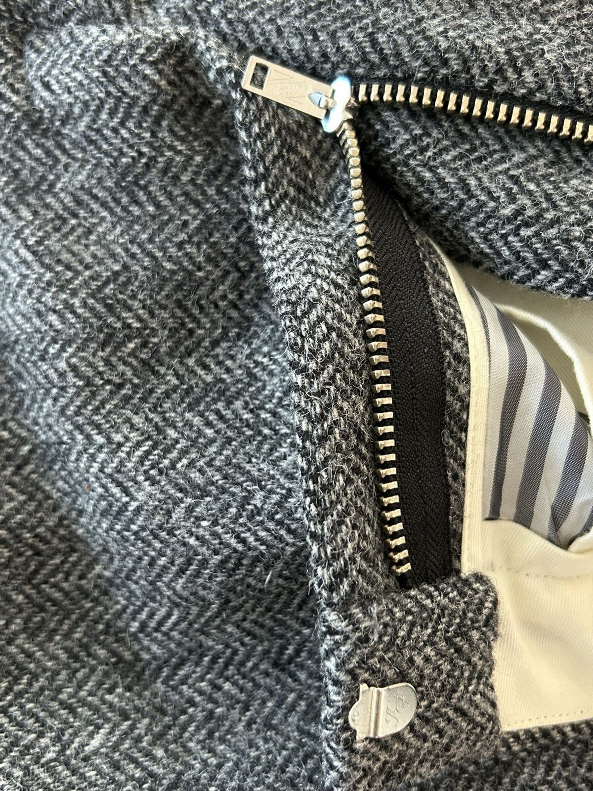 Thom Browne Early Thom Browne Gray Herringbone Flannel Trousers size 0 Size US 29 - 3 Thumbnail