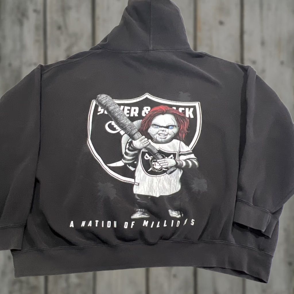 NFL Raider Black Silver Nation Chuckie Sweatshirt Men 2XL Hoodie NFL Graphics Faded Pullover Size US XXL / EU 58 / 5 - 1 Thumbnail