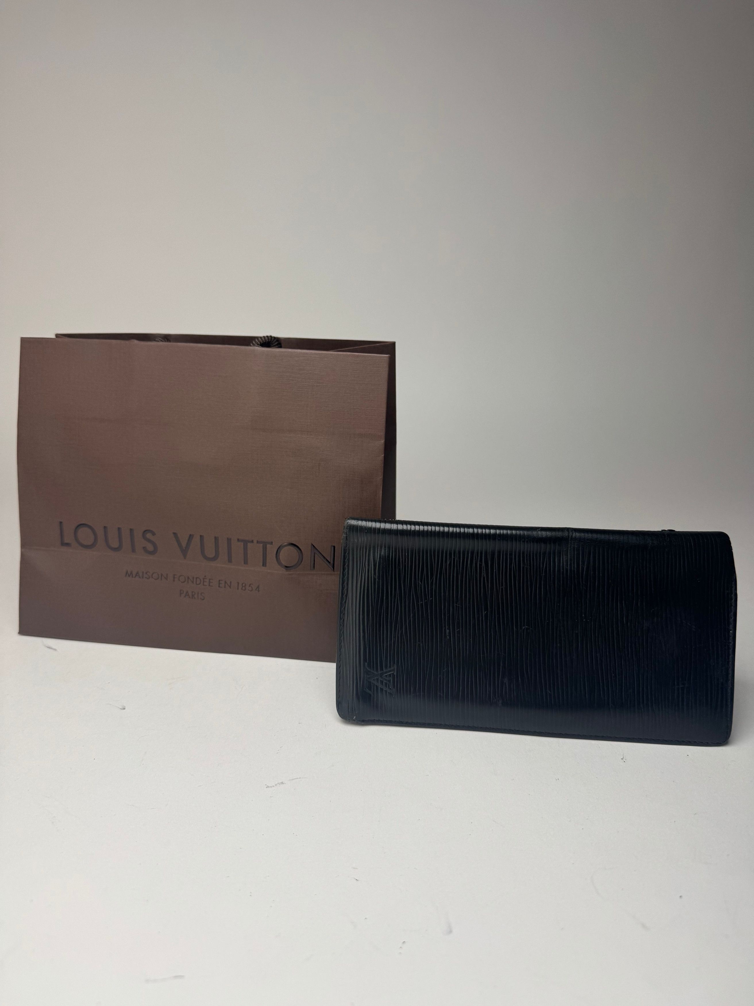 Louis Vuitton Vintage EPI Leather Id Holder / wallet Black Size ONE SIZE - 1 Thumbnail
