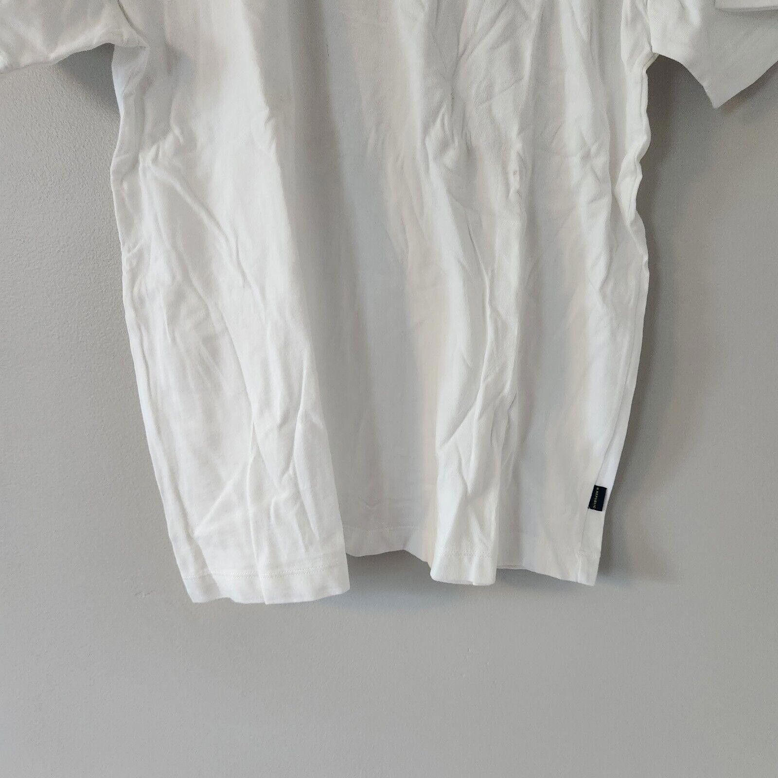 Banana Republic NWT Banana Republic Spellout Cotton Tshirt White Size Medium Size US M / EU 48-50 / 2 - 3 Thumbnail