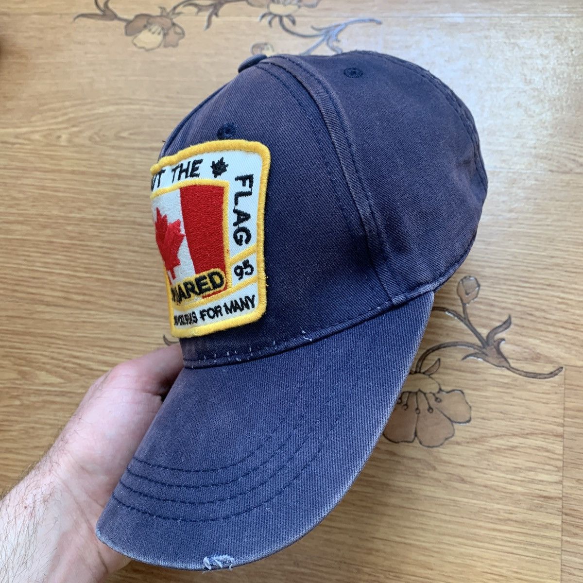 Dsquared2 Dsquared2 Distressed Cap Canadian Flag Icon Baseball Hat Size ONE SIZE - 14 Thumbnail