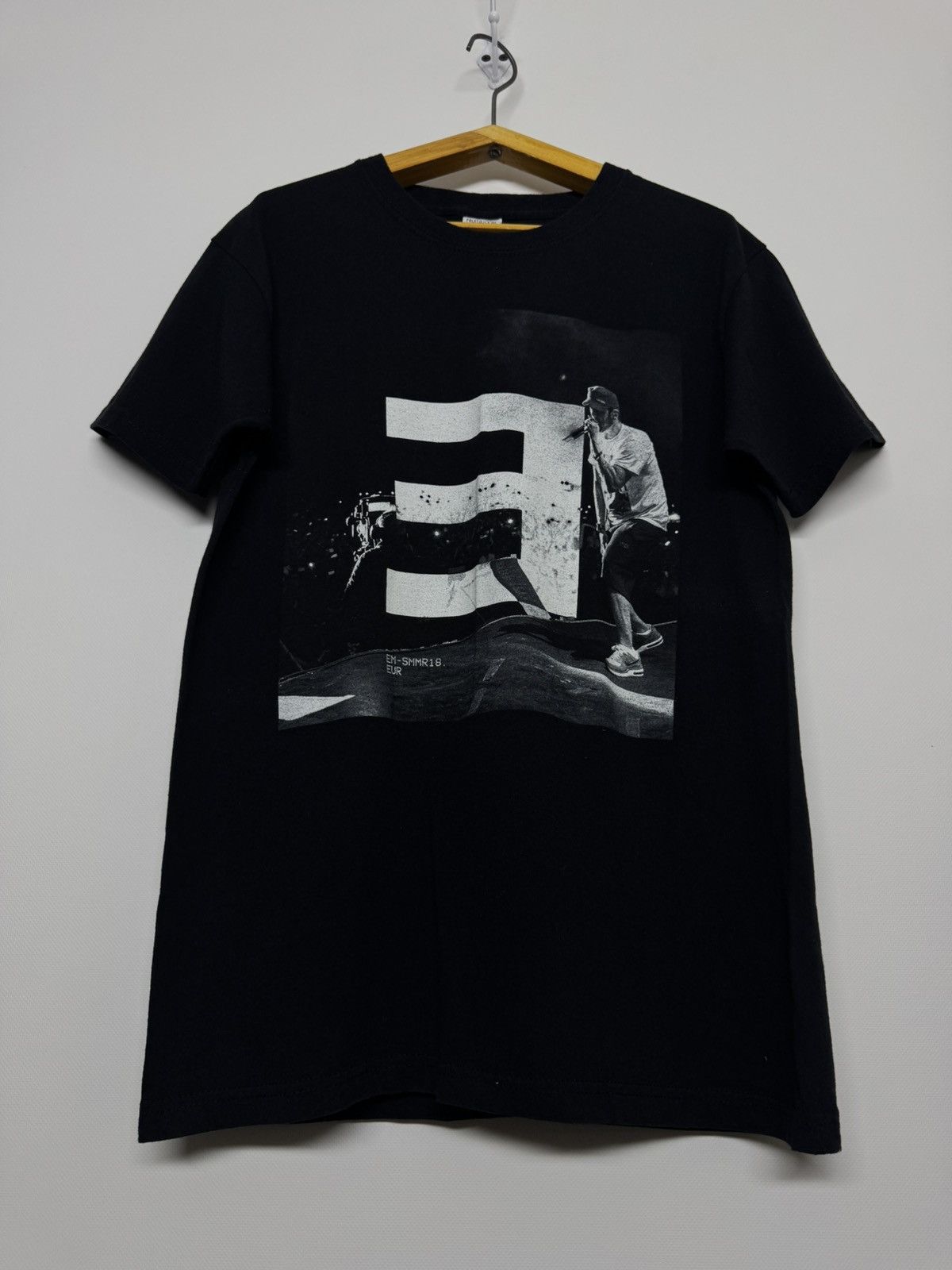 Fruit Of The Loom Vintage Y2k 2018 Eminem Tour T-Shirt Size US S / EU 44-46 / 1 - 1 Thumbnail