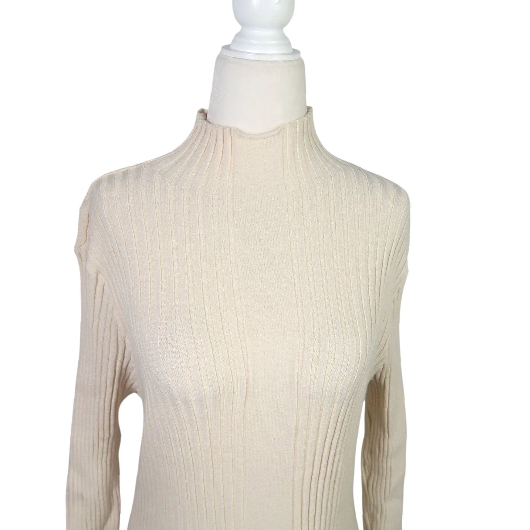 Vintage Listicle dress M cream rib knit mockneck sweater midi Size M / US 6-8 / IT 42-44 - 2 Thumbnail