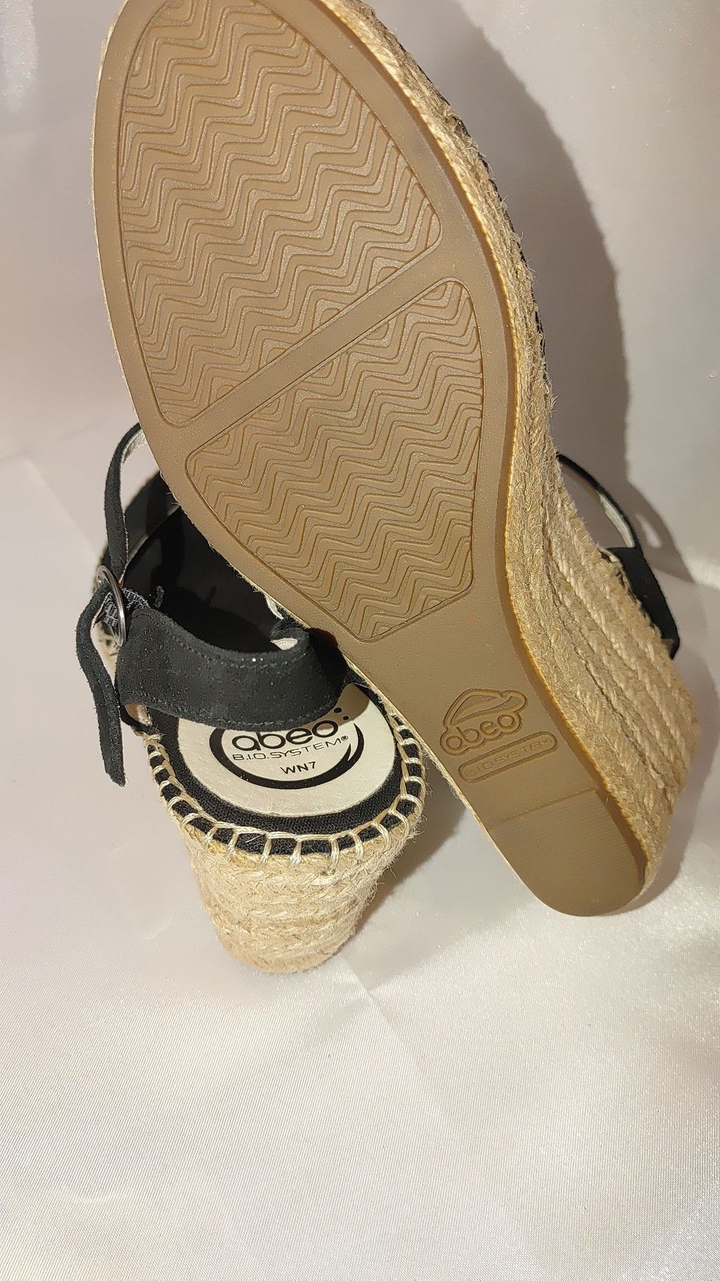 Abercrombie & Fitch abeo Biosystem Danika Sandals Size 7N Size US 7 / IT 37 - 7 Thumbnail