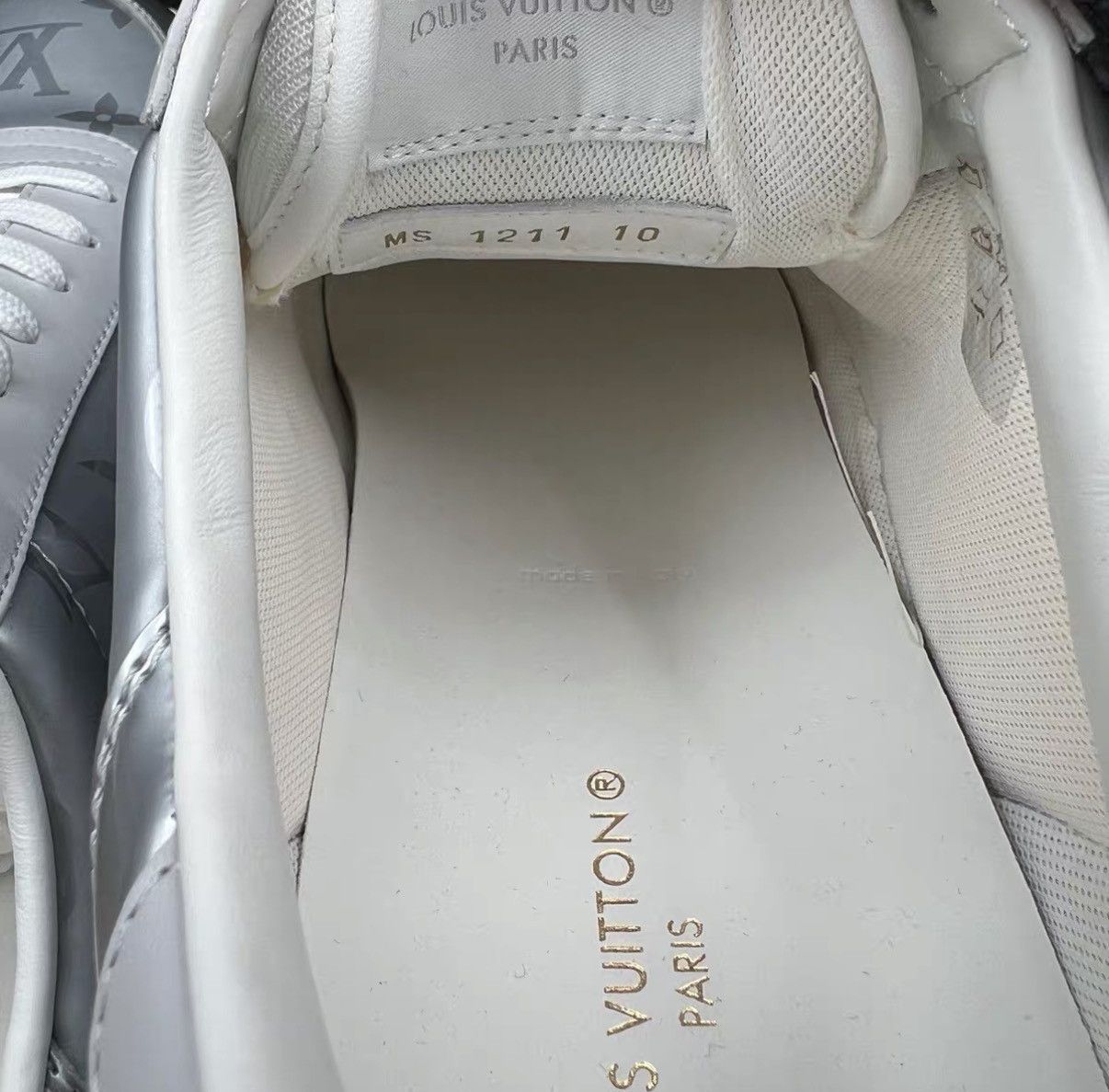 Louis Vuitton Louis Vuitton Rivoli Silver Grey All-over Print Sneakers J41 Size US 10 / EU 43 - 5 Thumbnail