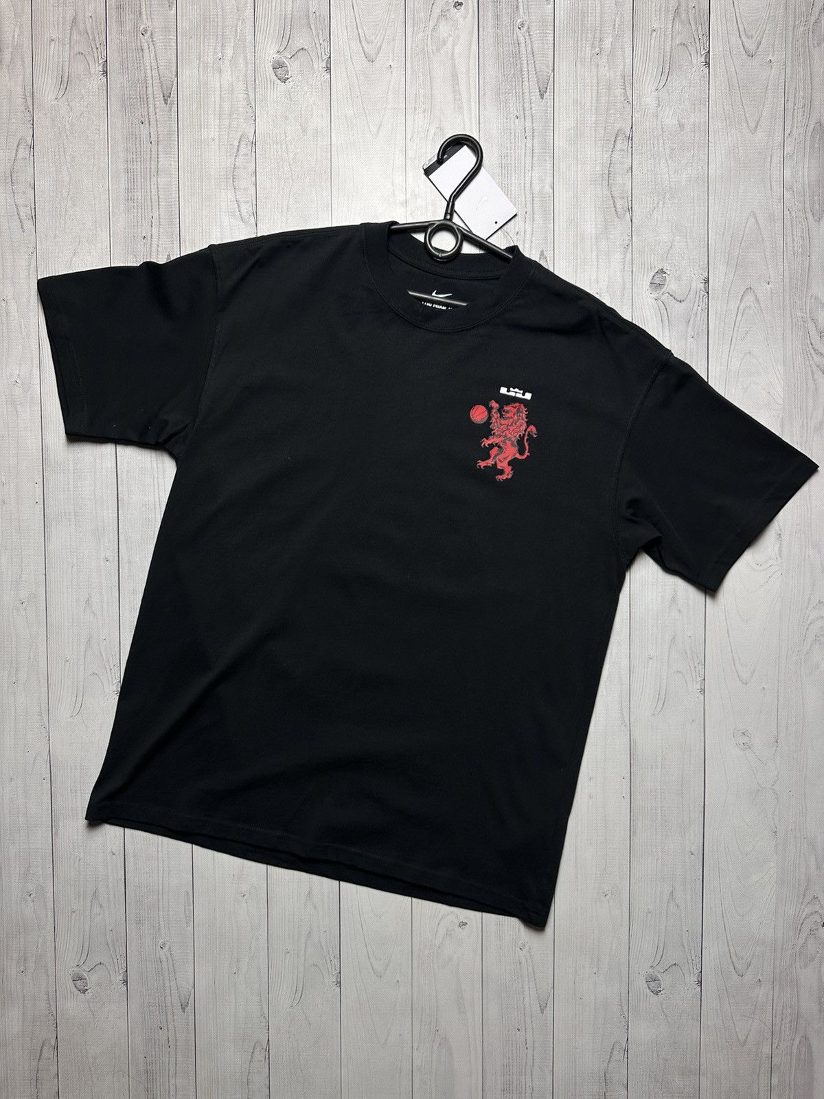 Nike Nike x LeBron tee big logo Crown king Greatness size M rare Size US M / EU 48-50 / 2 - 2 Thumbnail
