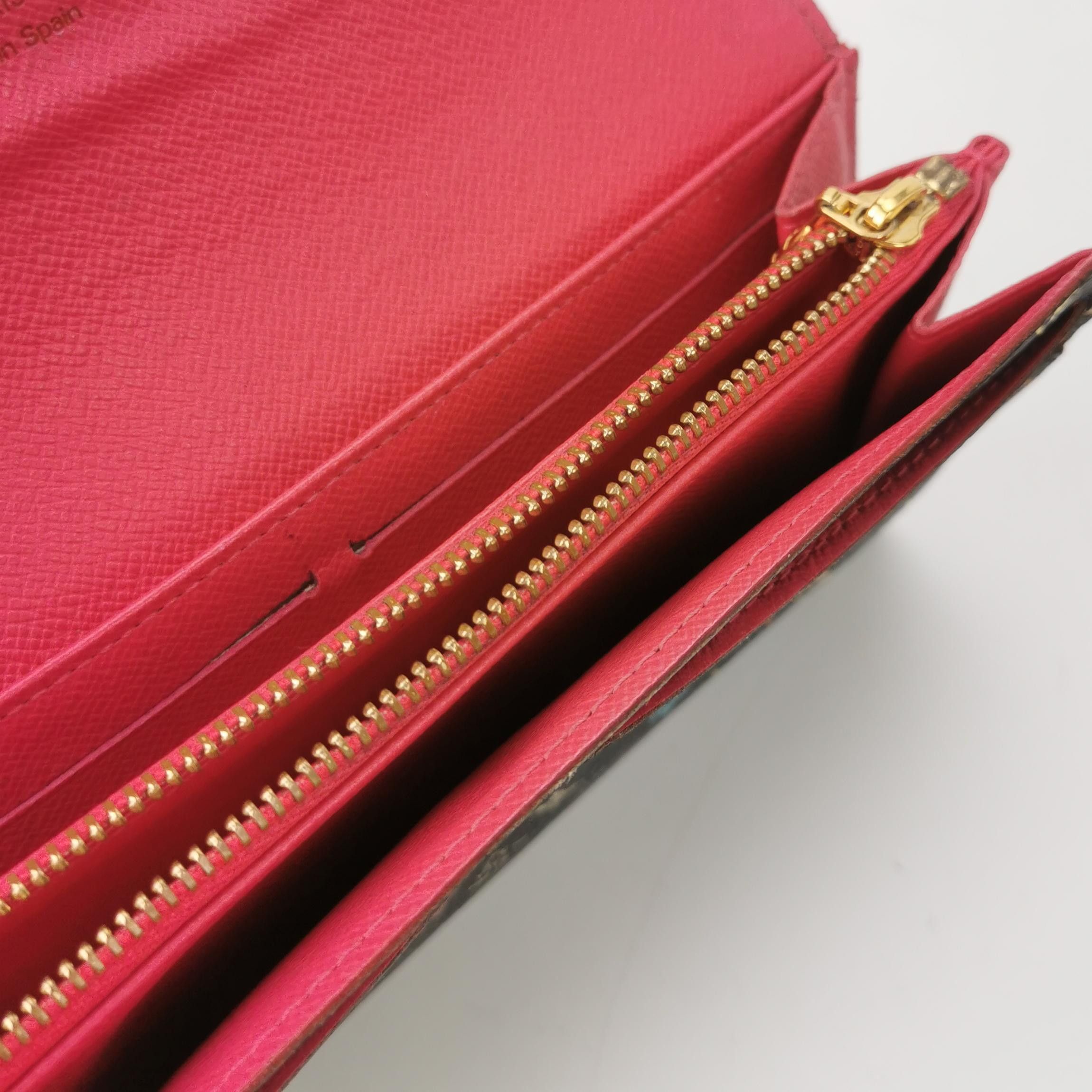 Louis Vuitton Louis Vuitton (LV) Black Tricolor Classic Fashion Wallet -y Size ONE SIZE - 2 Thumbnail