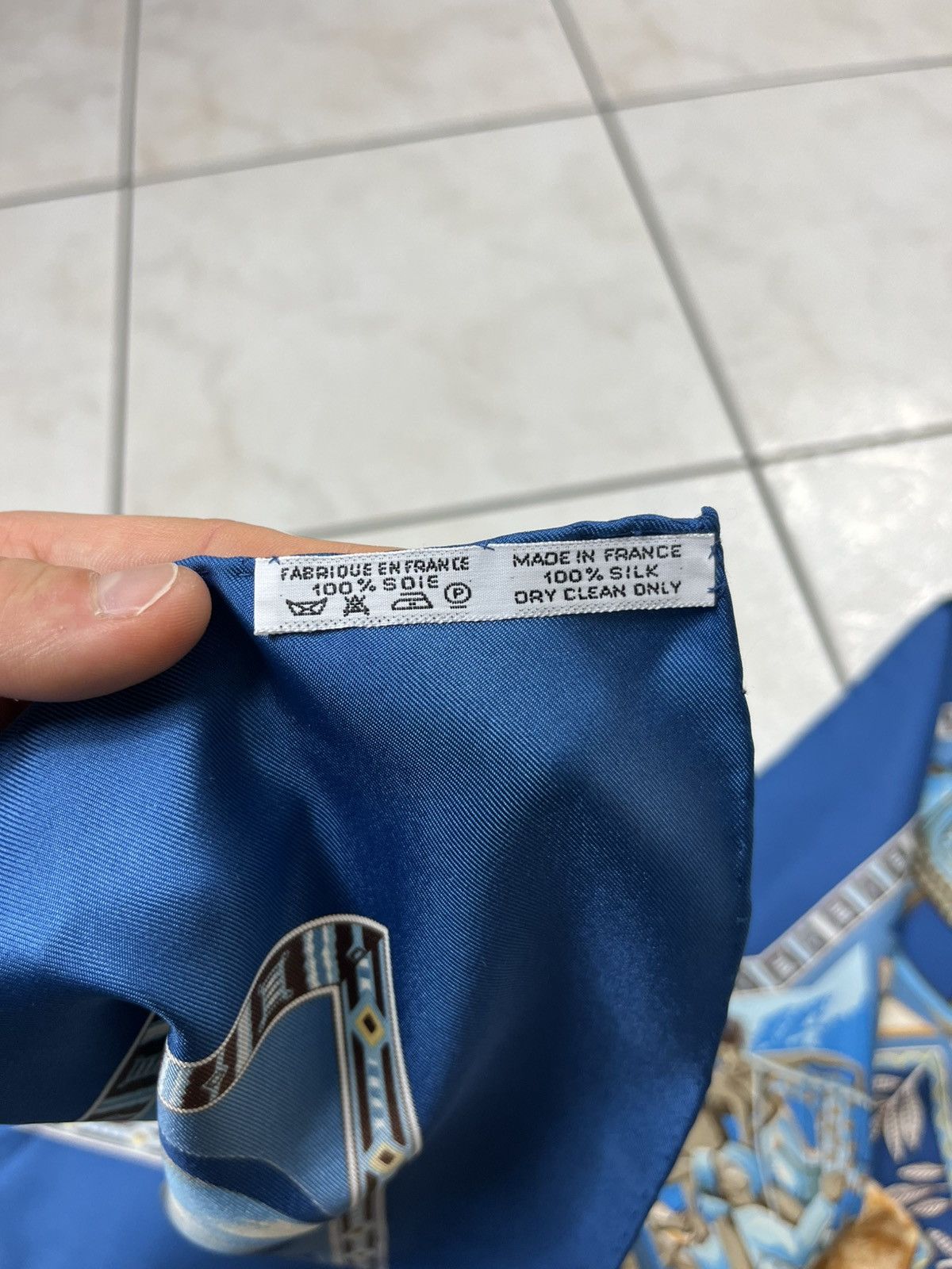 Designer × Hermes × Vintage Hermes Au som du tam-tam silk scarf full print handkerchief Size ONE SIZE - 22 Thumbnail