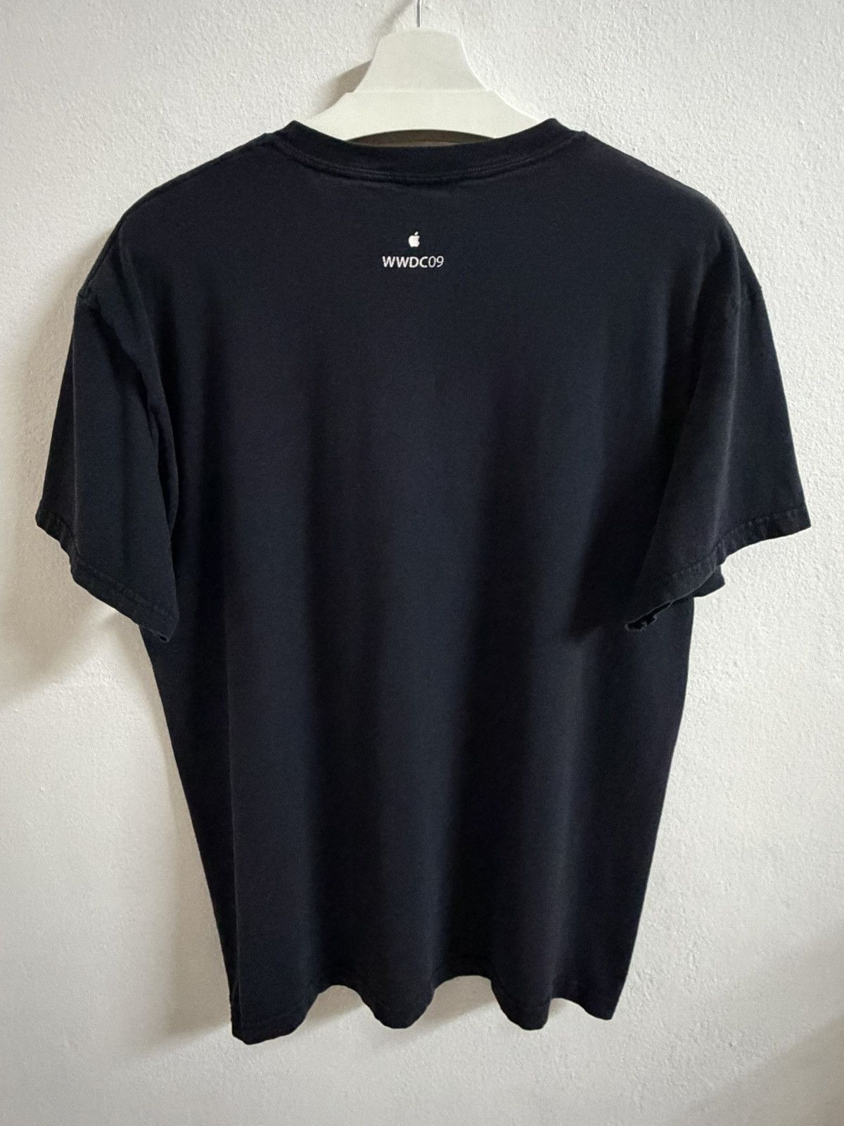 Apple Apple WWDC 2009 Official Conference Promo T-Shirt Size US L / EU 52-54 / 3 - 8 Thumbnail