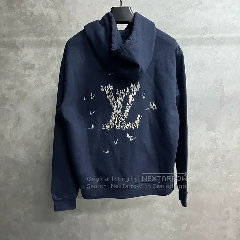 Louis Vuitton Louis Vuitton 25 Latest Navy Blue Monogrammed Hooded Pullo Size US L / EU 52-54 / 3 - 5 Thumbnail