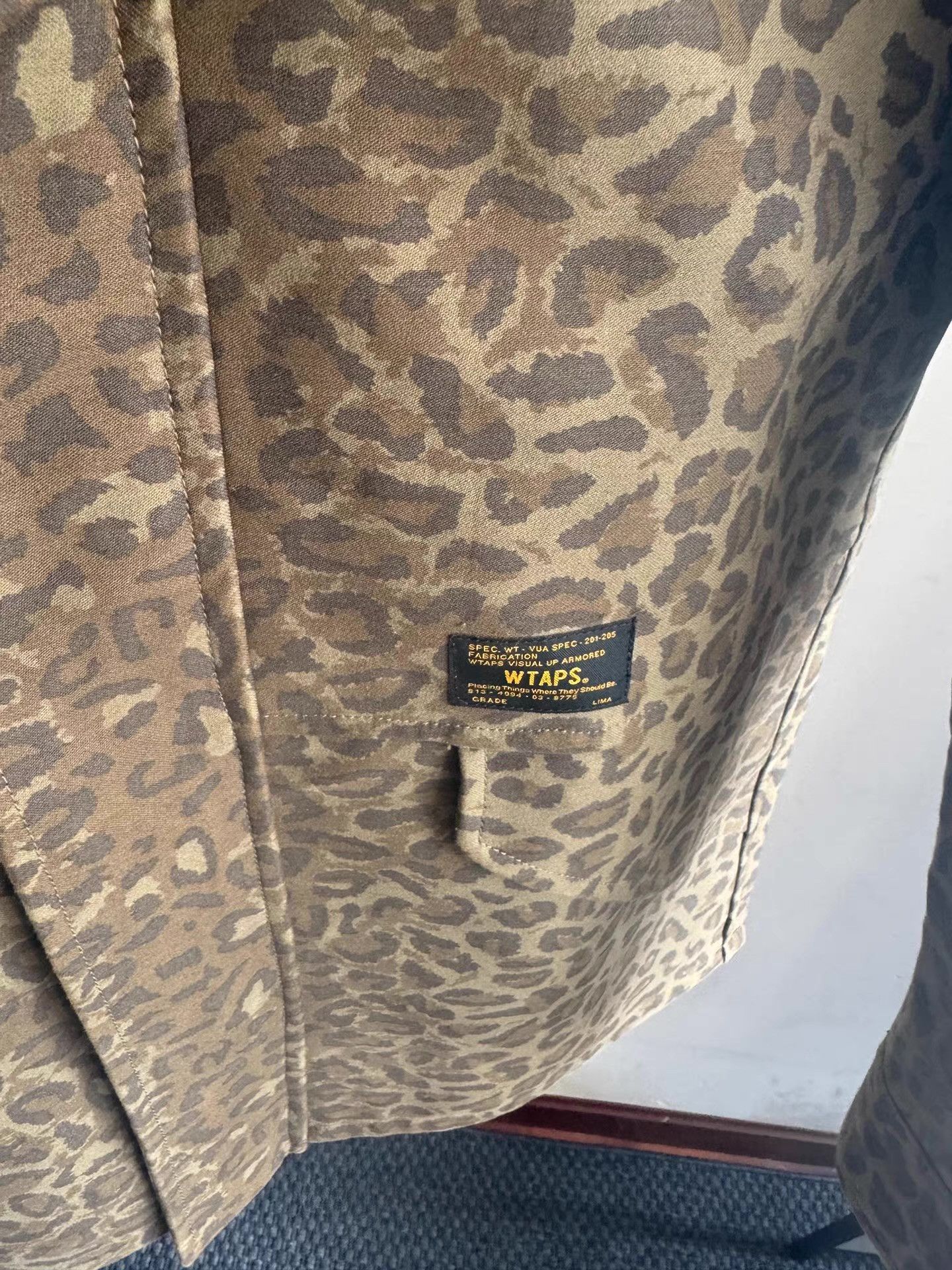 Wtaps WTAPS Leopard Print Trench Coat Q17 Size US L / EU 52-54 / 3 - 3 Thumbnail