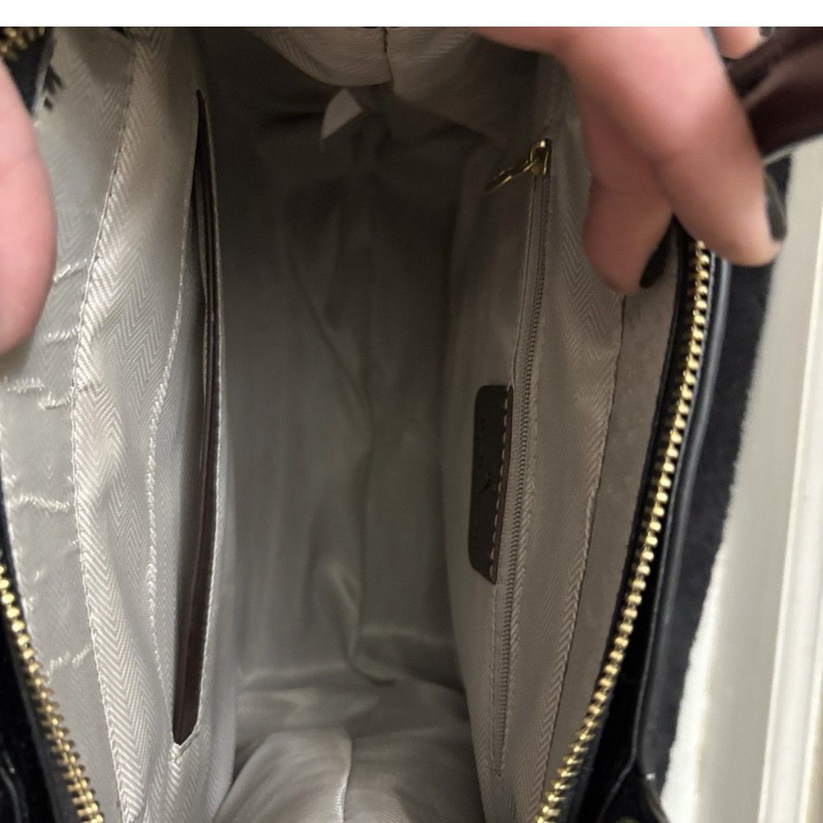 Other Never worn. Tag still on Size ONE SIZE - 4 Thumbnail
