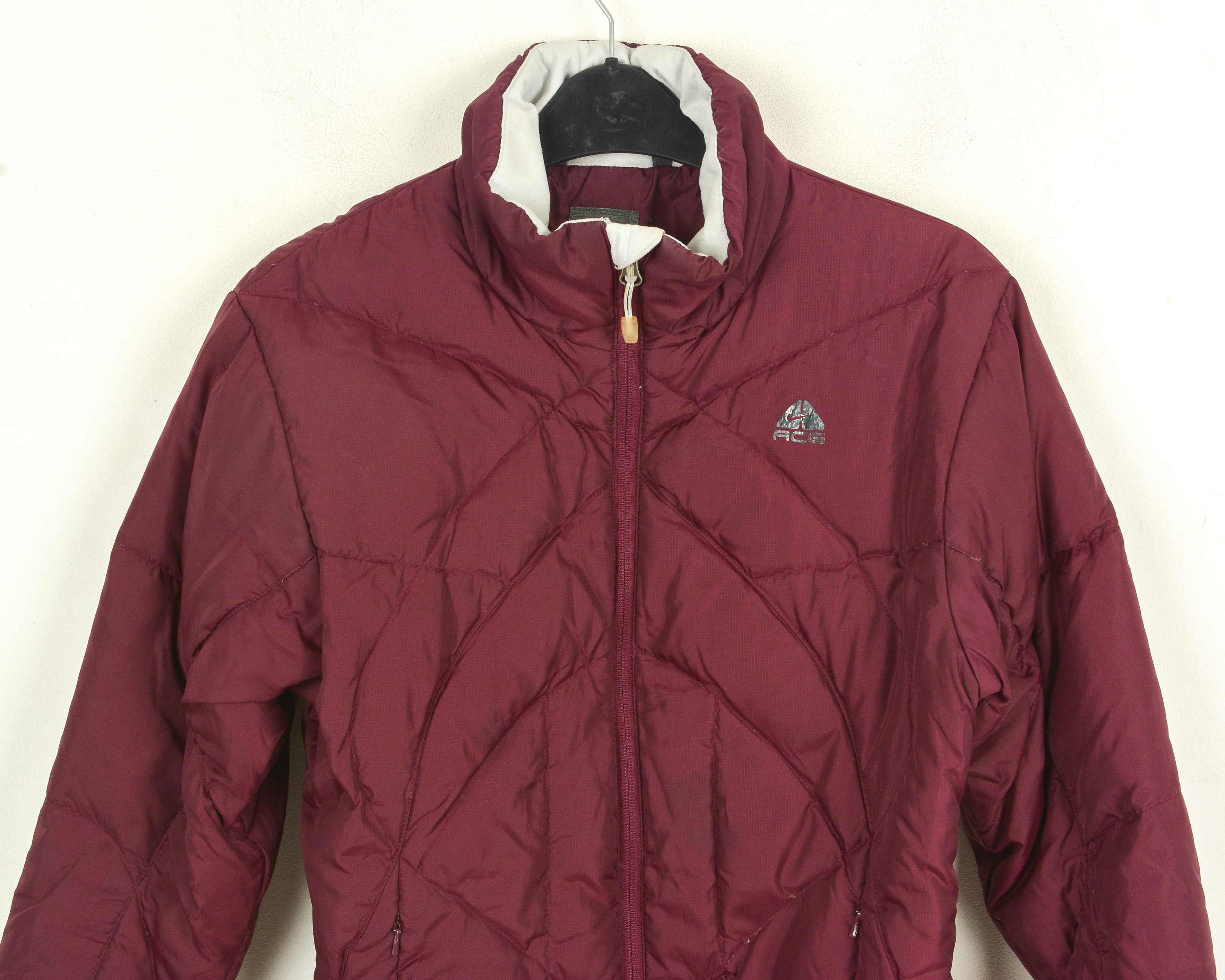 Nike ACG Women S Goose Down Jacket Padded 3 Outer Layer Coat Puffer Size S / US 4 / IT 40 - 2 Thumbnail