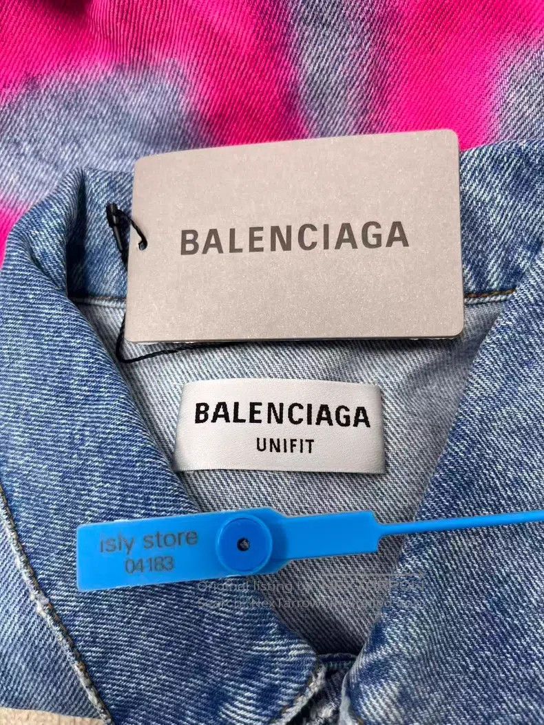 Balenciaga Balenciaga Spray Paint Effect Logo Printed Collar Single B Size US M / EU 48-50 / 2 - 5 Thumbnail