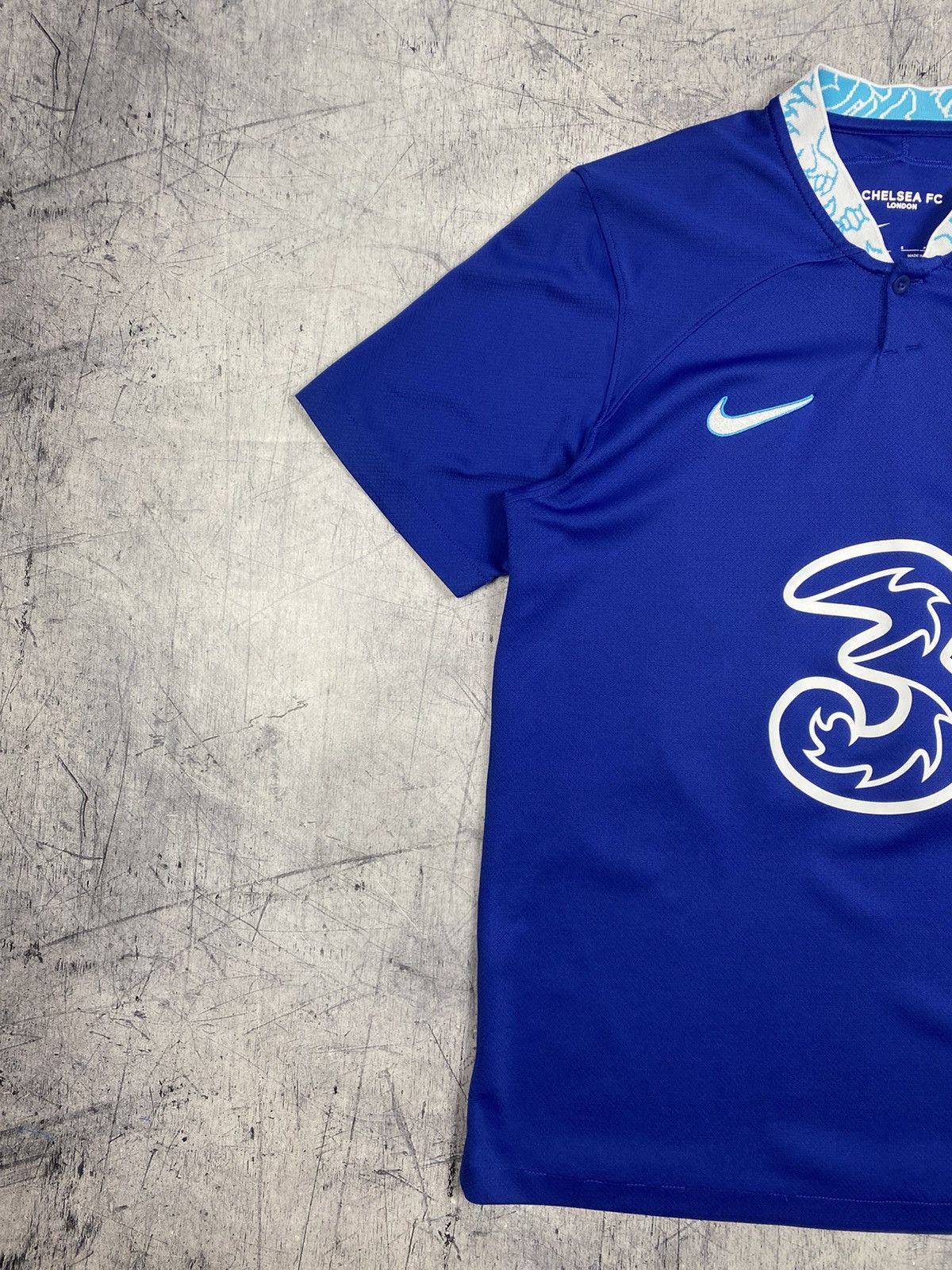 Nike Nike Chelsea 2022-23 Home Soccer Jersey Cucurella #32 S Size US S / EU 44-46 / 1 - 3 Thumbnail