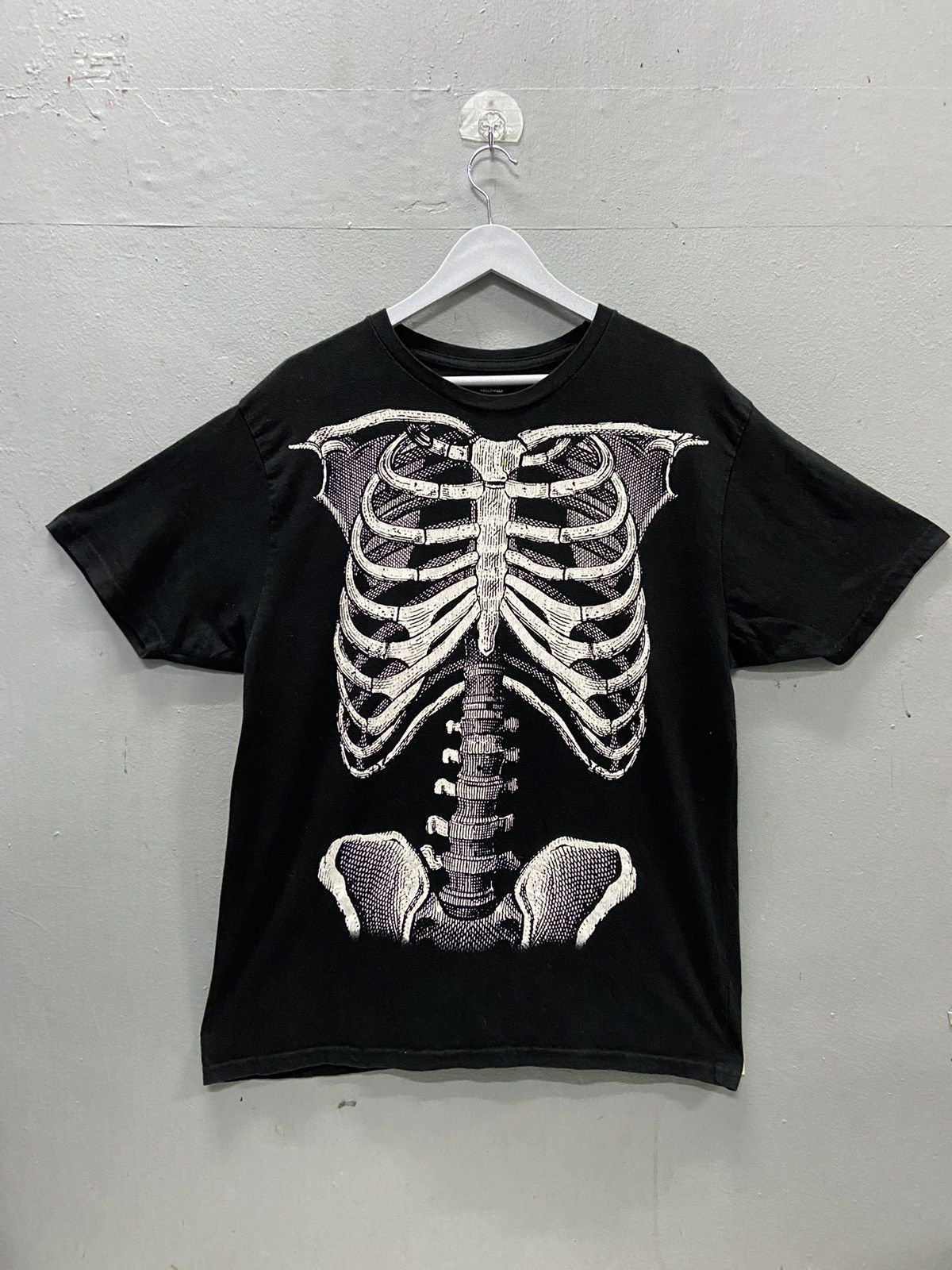 Bones SKELETON WAY TO CELEBRATE HALLOWEEN TEE SHIRT Size US L / EU 52-54 / 3 - 1 Thumbnail