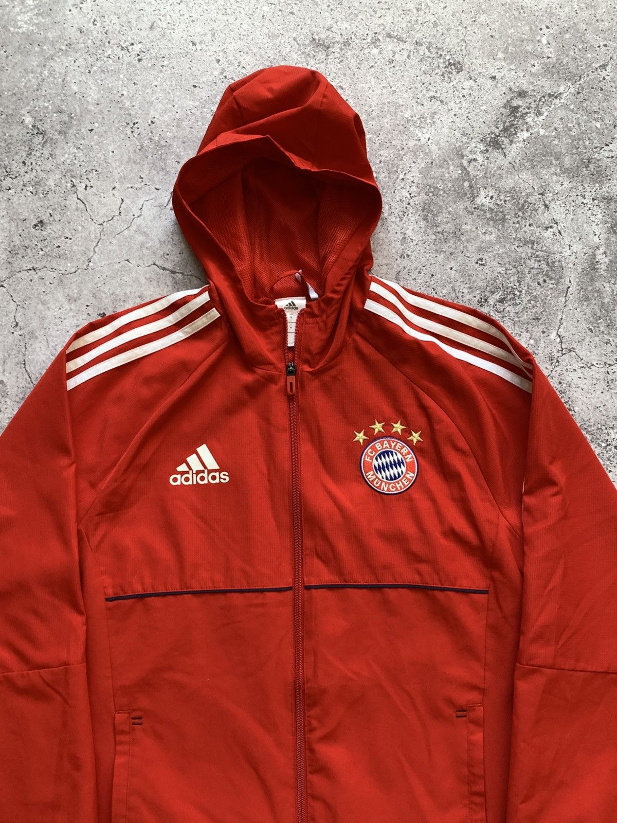 Adidas 🔥ADIDAS BAYERN MUNICH 2017 HODED TRAINING TRACK JACKET Size US M / EU 48-50 / 2 - 4 Thumbnail