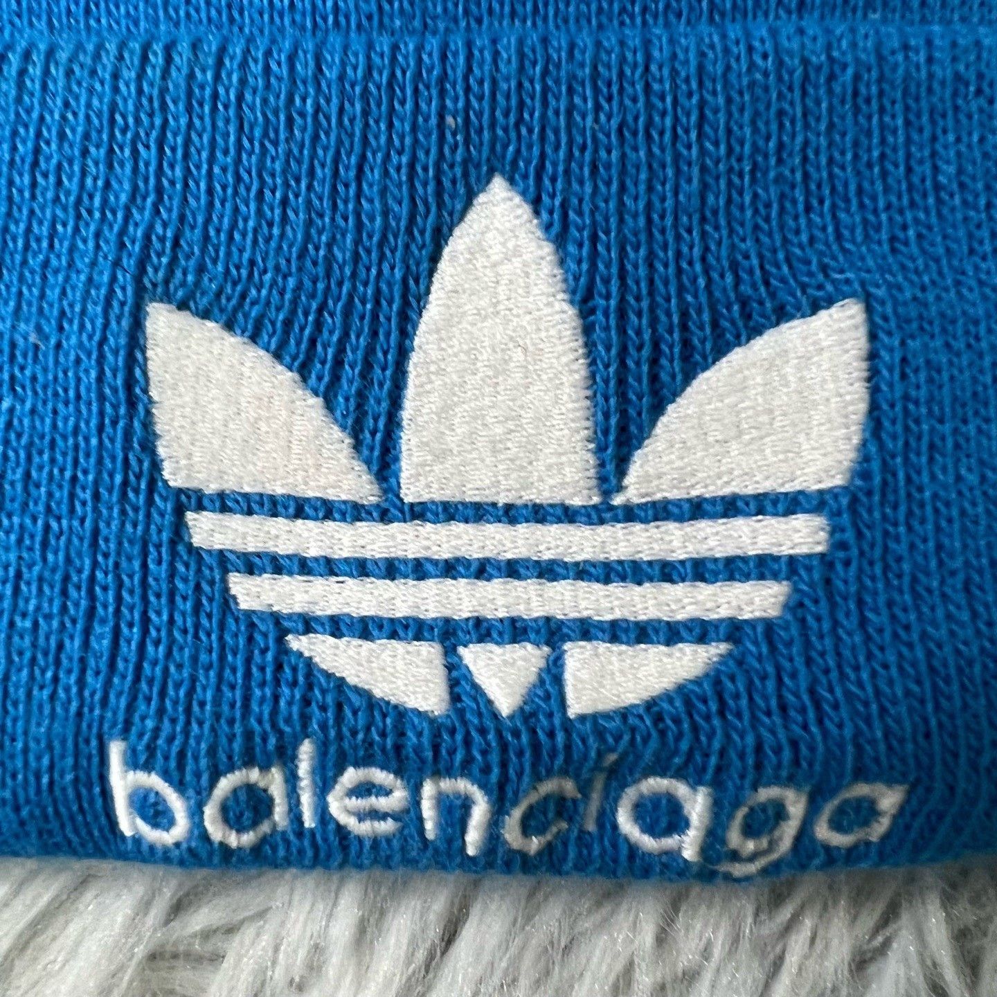 Balenciaga Balenciaga x Adidas Beanie Size ONE SIZE - 2 Thumbnail