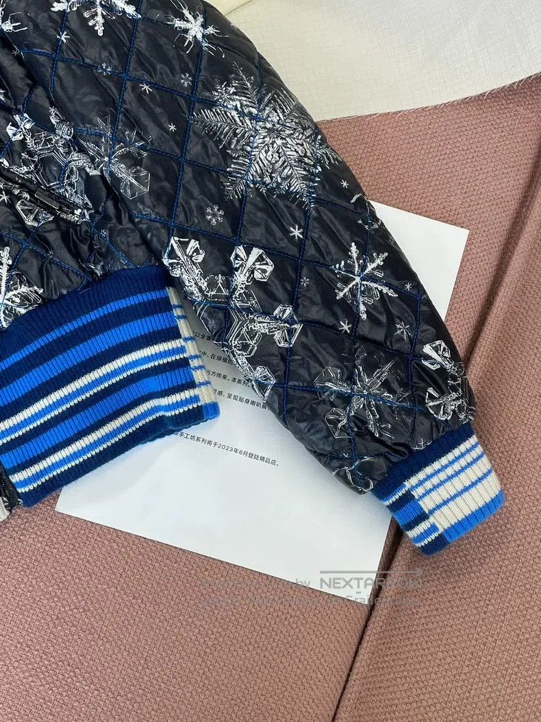 Chanel Chanel Black Snowflake Print Cotton Coat. Size US M / EU 48-50 / 2 - 3 Thumbnail