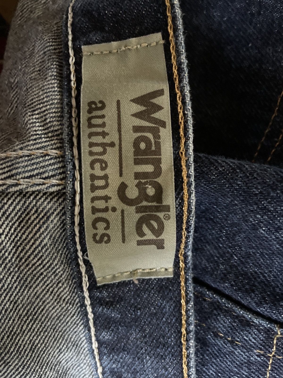 Designer × Wrangler Wrangler Medium Blue Denim Jean Shorts JORTS relaxed fit 33 Size US 33 - 8 Thumbnail