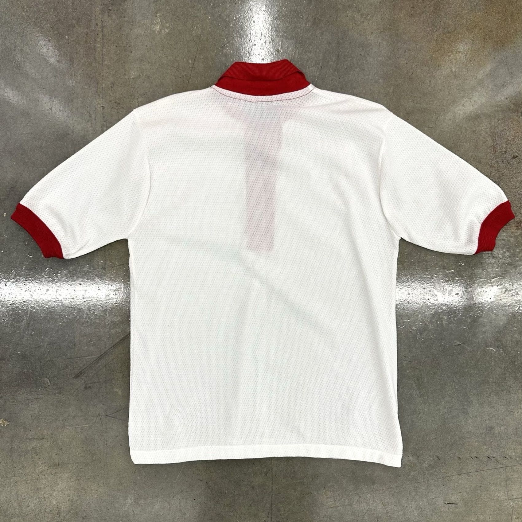 Arrow VINTAGE 70s Knit Knak By Arrow Polyester Polo Shirt White Red Large Mens Polo/Rugby Vintage 1970s Rockabilly Shirt Size US L / EU 52-54 / 3 - 5 Thumbnail