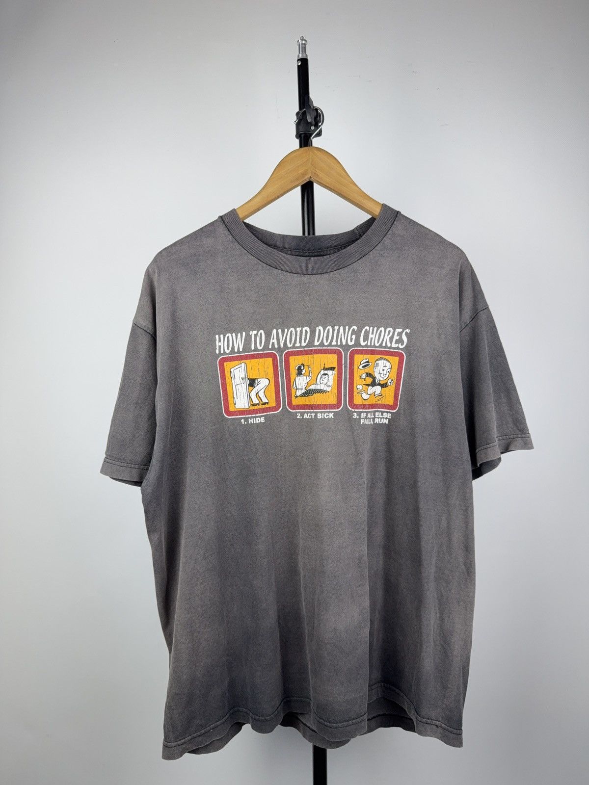 Vintage Vintage Retro 90s Humour How to avoid doing chores T Shirt Size US XL / EU 56 / 4 - 1 Thumbnail