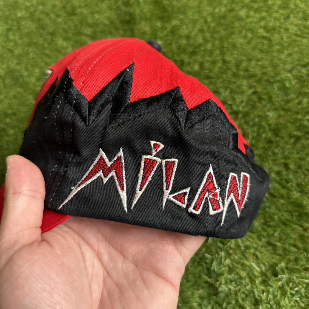 Vintage Vintage AC Milan Snapback Jagged Edge Hat Cap Red Graffiti Size ONE SIZE - 3 Thumbnail