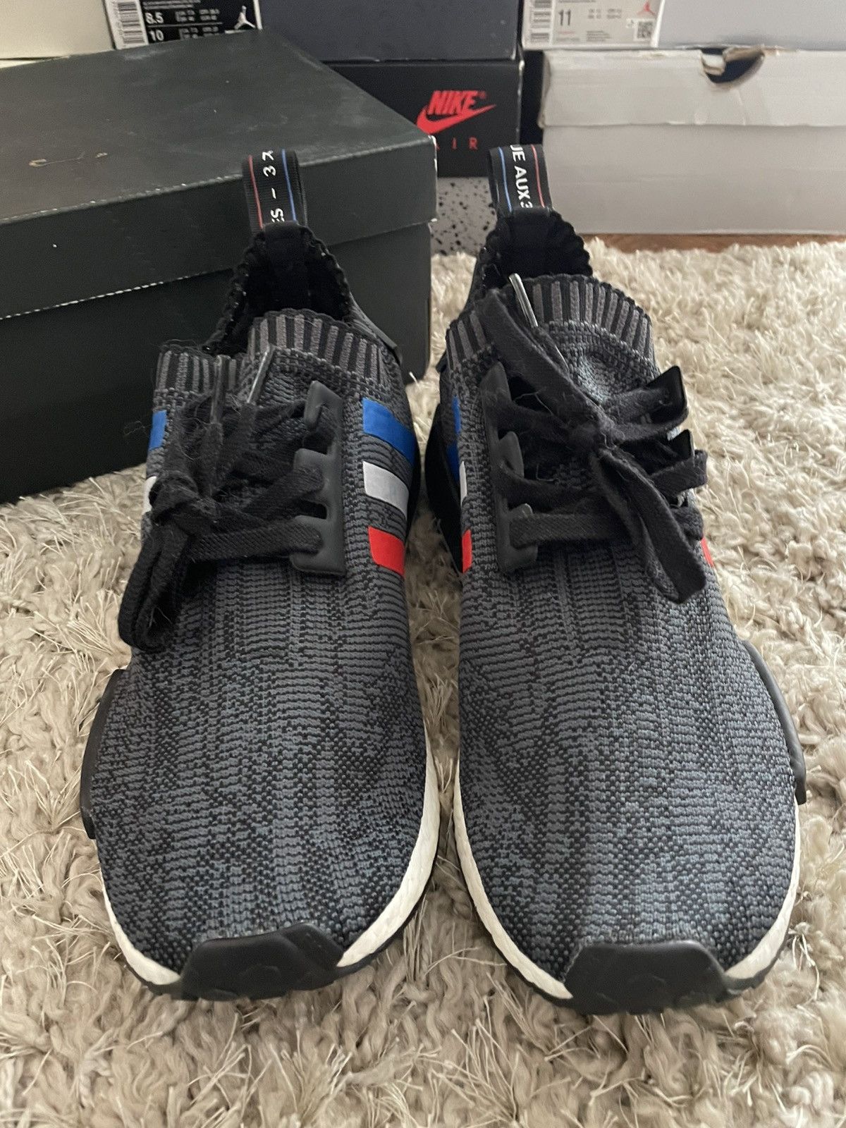 Adidas Adidas nmd Primeknit Tri color Size US 9 / EU 42 - 4 Thumbnail