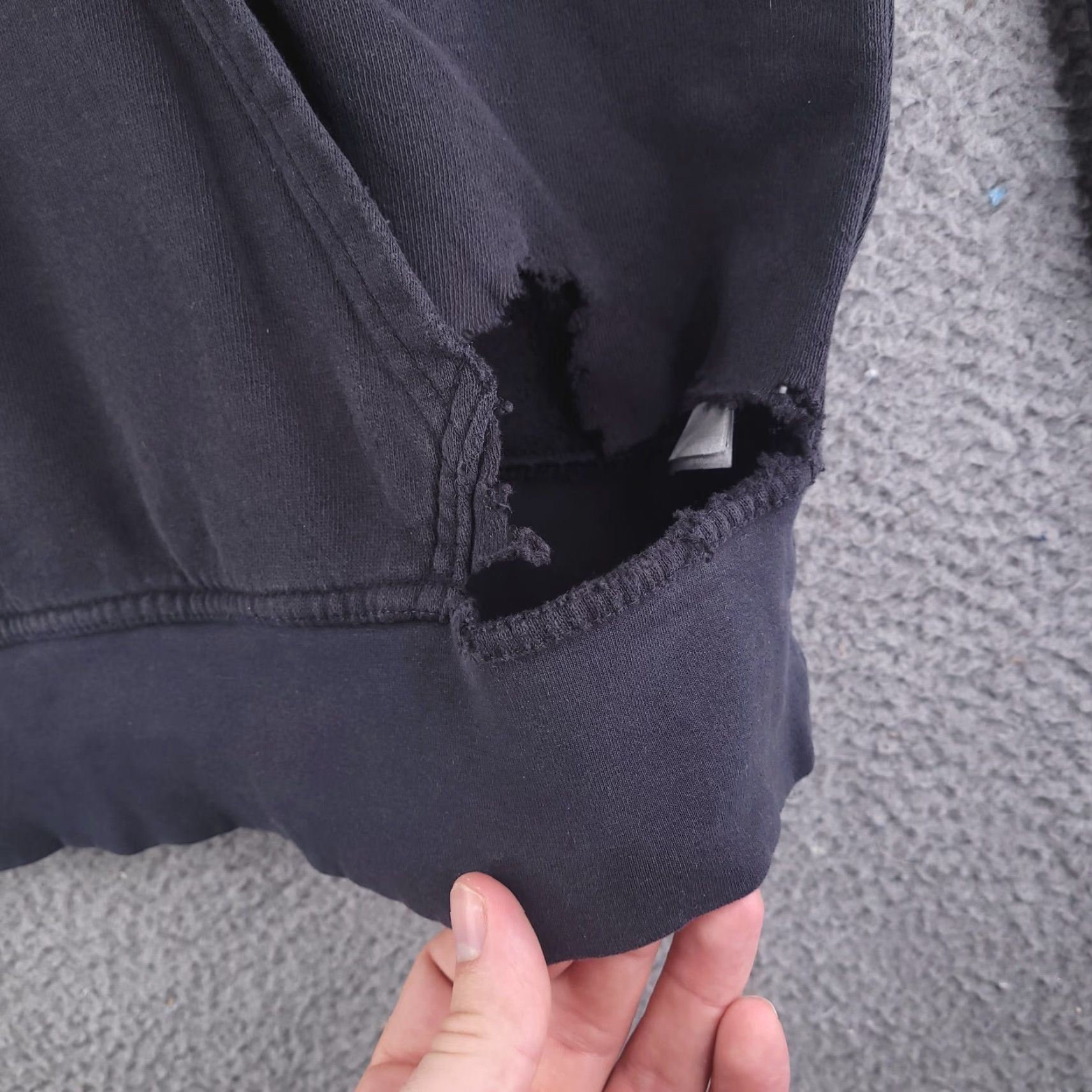The North Face The North Face Hoodie Mens Large Black Grunge Distressed Ripped Sweatshirt Pullover Size US L / EU 52-54 / 3 - 2 Thumbnail