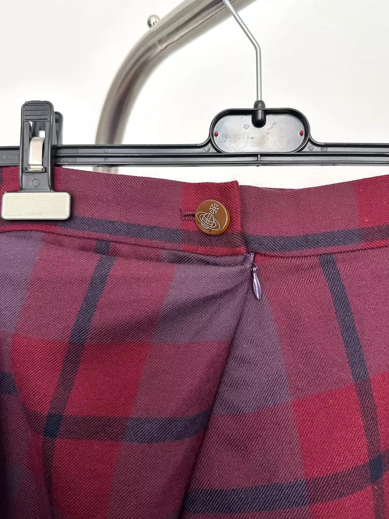 Vivienne Westwood Vivienne Westwood sizeS A skirt with a woolen petal Size 26" / US 2 / IT 38 - 2 Thumbnail