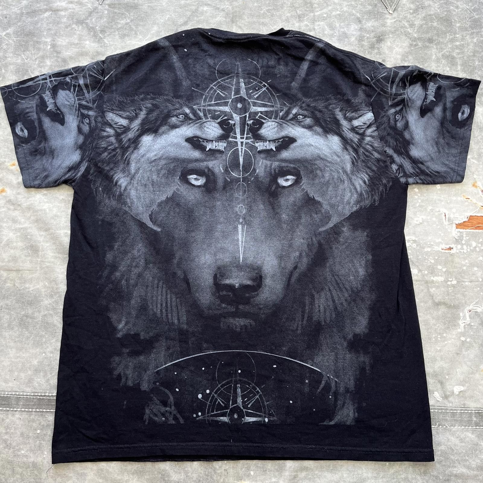 Vintage Vintage Y2K AOP Wolf Motorcycle Club Nature Astrology Shirt Size US XXL / EU 58 / 5 - 2 Thumbnail
