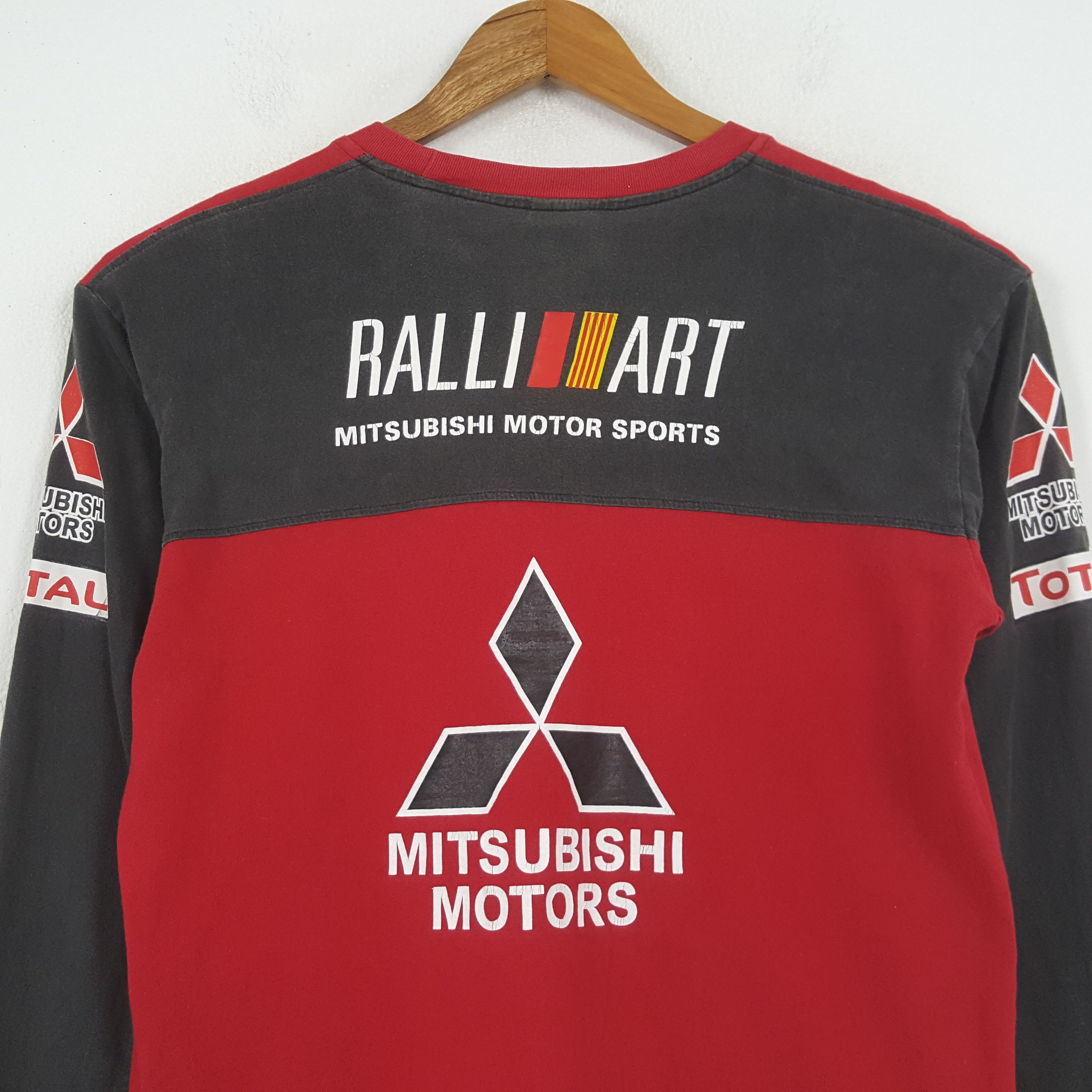 Japanese Brand × Vintage Vintage MITSUBISHI MOTORS Racing Team T-shirt C285N77 Size US L / EU 52-54 / 3 - 4 Thumbnail