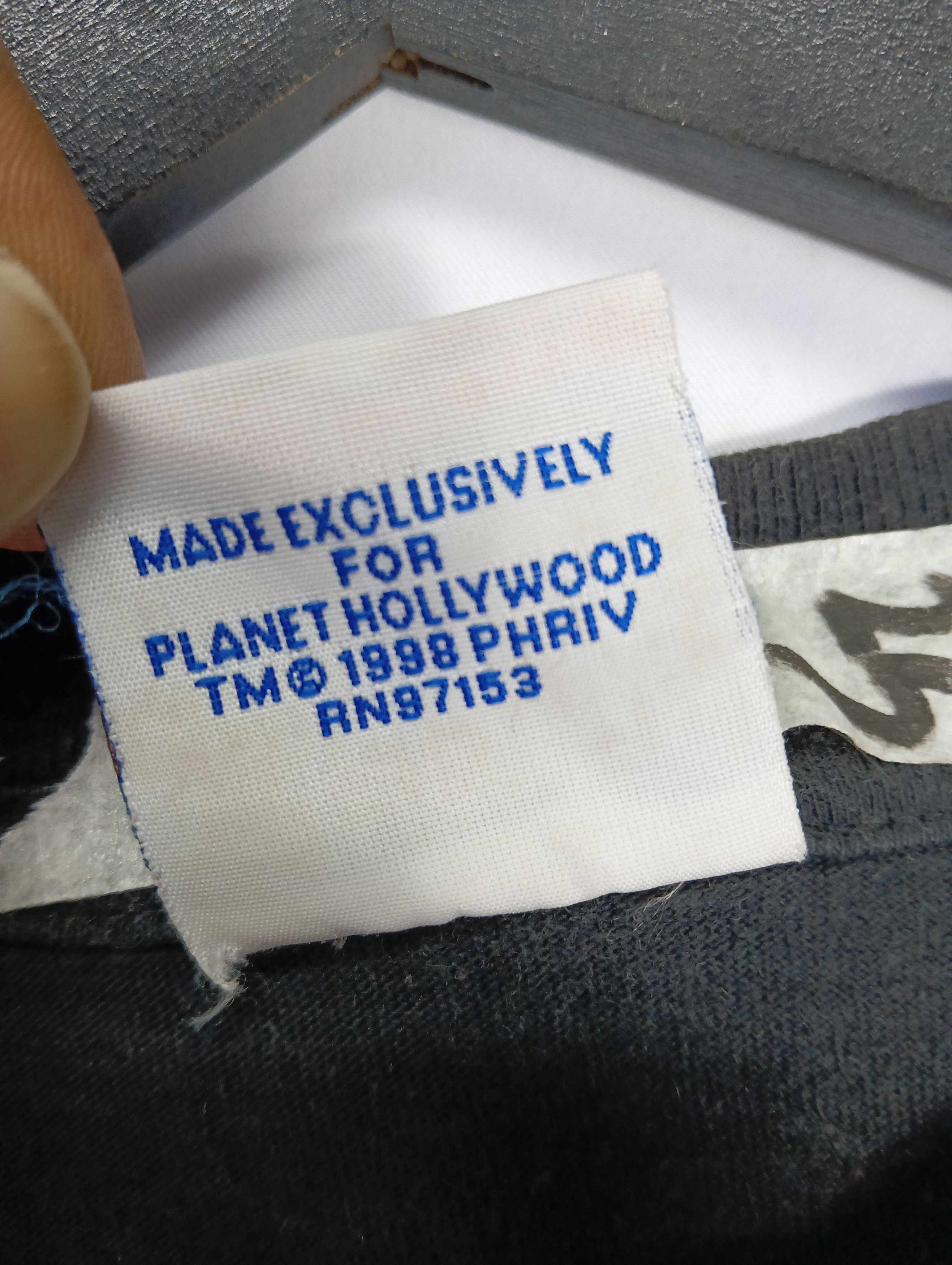 Planet Hollywood vintage planet hollywood distressed TEE Size US S / EU 44-46 / 1 - 6 Thumbnail