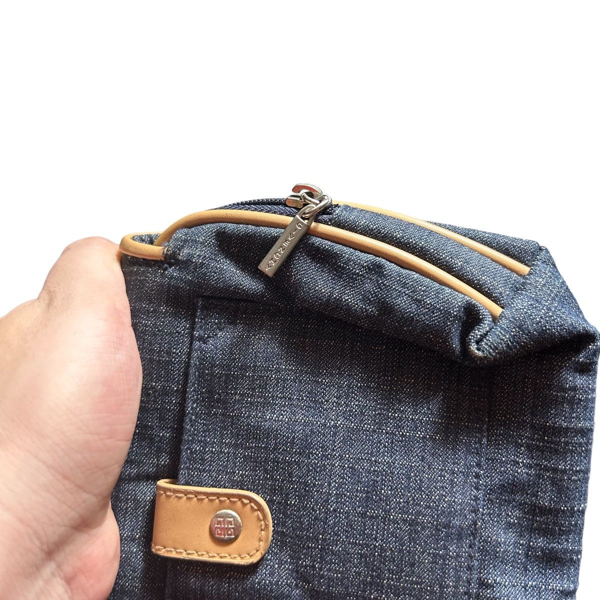 Givenchy × Vintage Vintage Givenchy Logo Mini Bag Size ONE SIZE - 3 Thumbnail