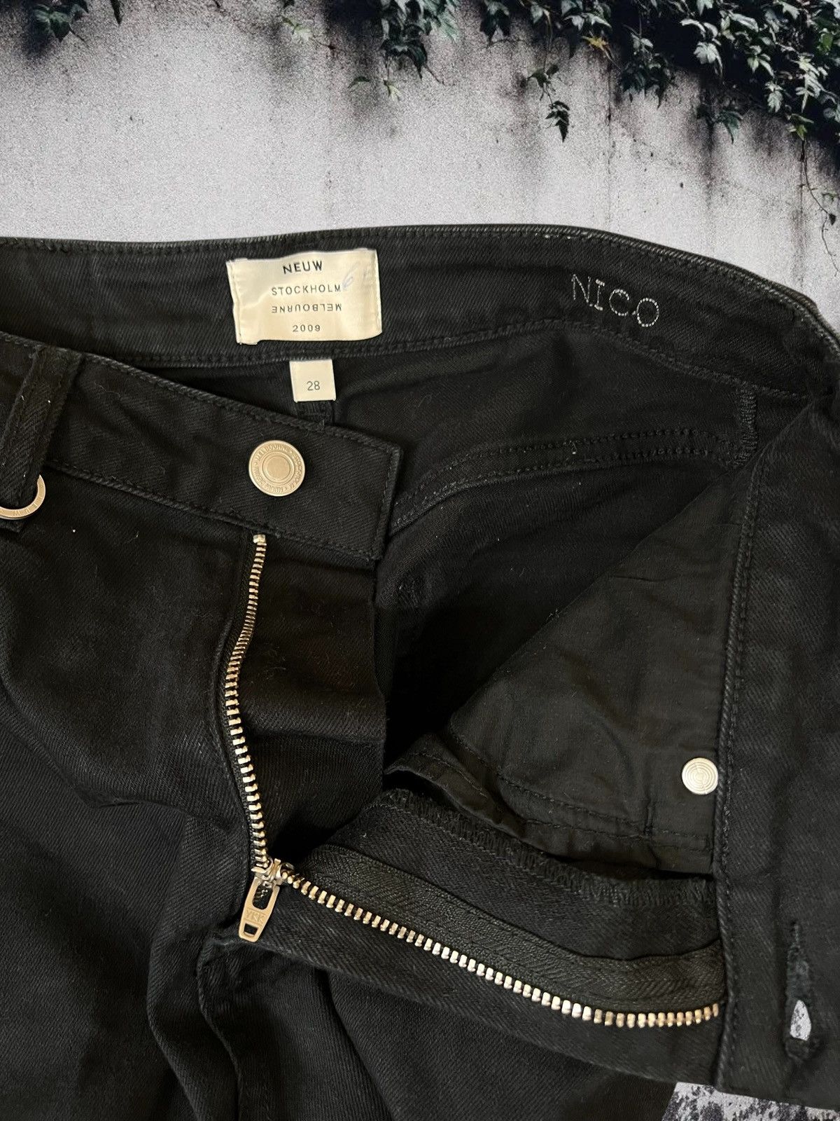 NEUW Denim Neuw Nico size 28 high rise straight black jeans Size 28" / US 6 / IT 42 - 5 Thumbnail