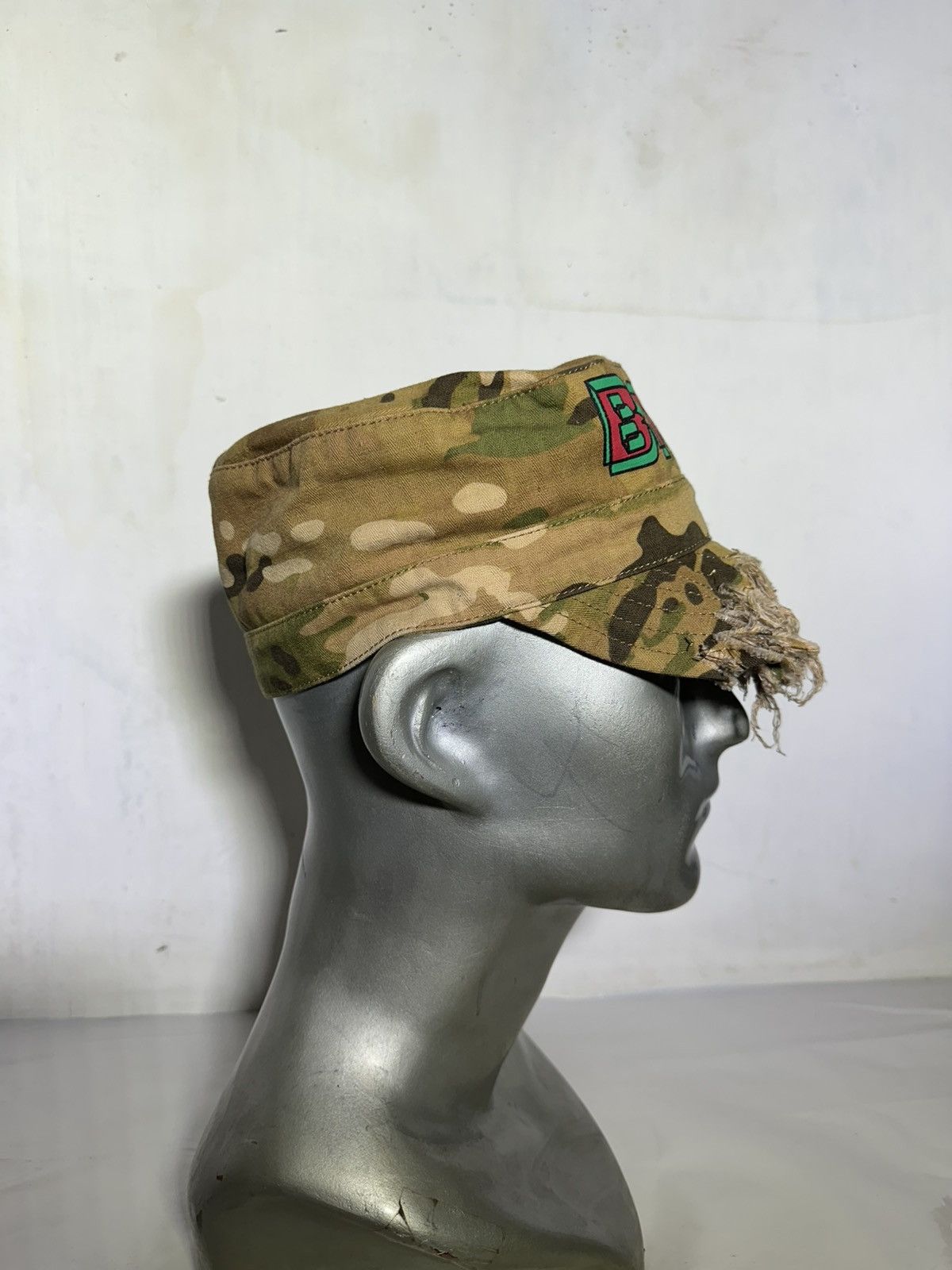 Bernhard Willhelm Rare!!! Bernhard Willhelm AW11 Distressed Camo Binky Hats Size ONE SIZE - 11 Thumbnail