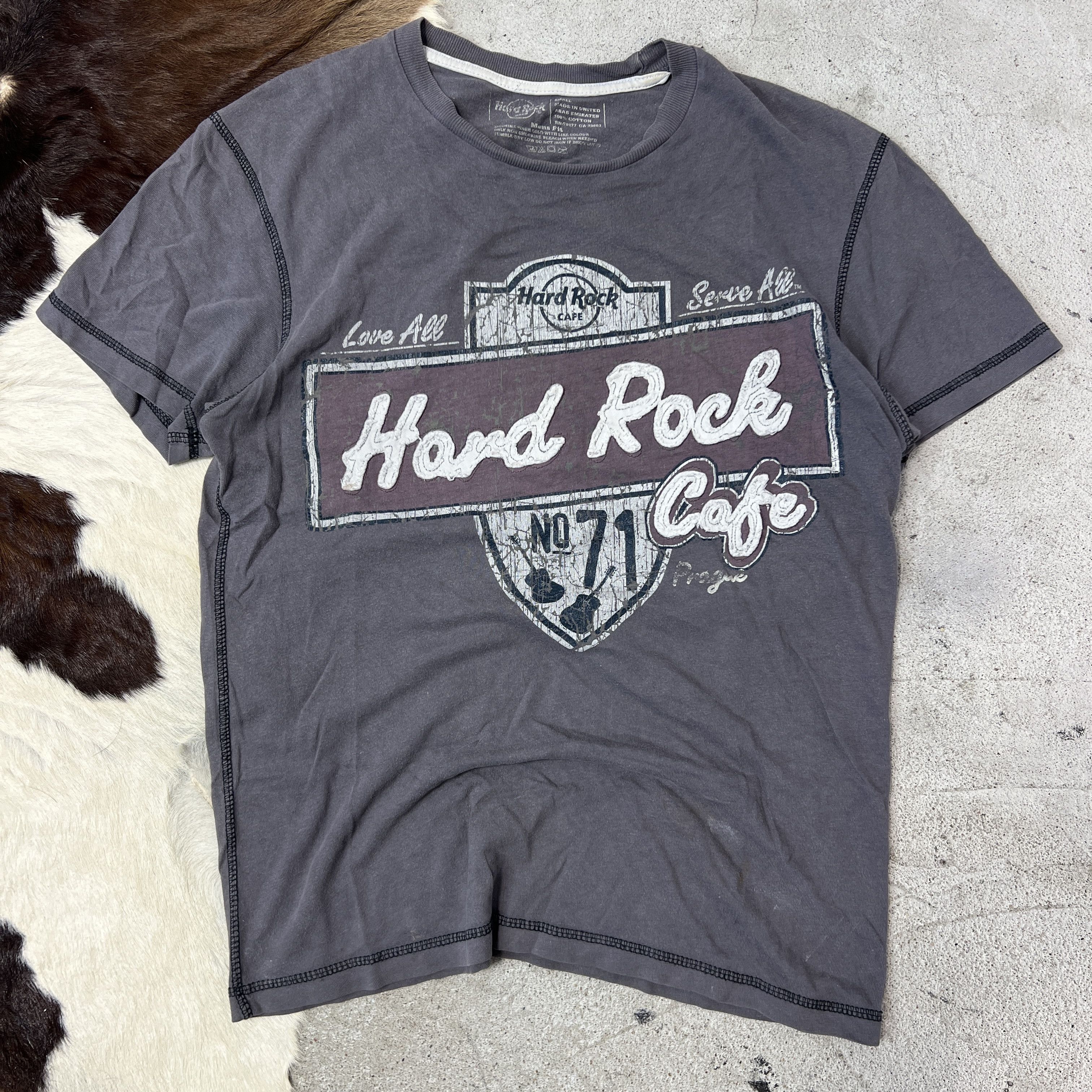 Hard Rock Cafe Vintage Streetwear Hard Rock Cafe T-shirt Y2K Size US S / EU 44-46 / 1 - 2 Thumbnail