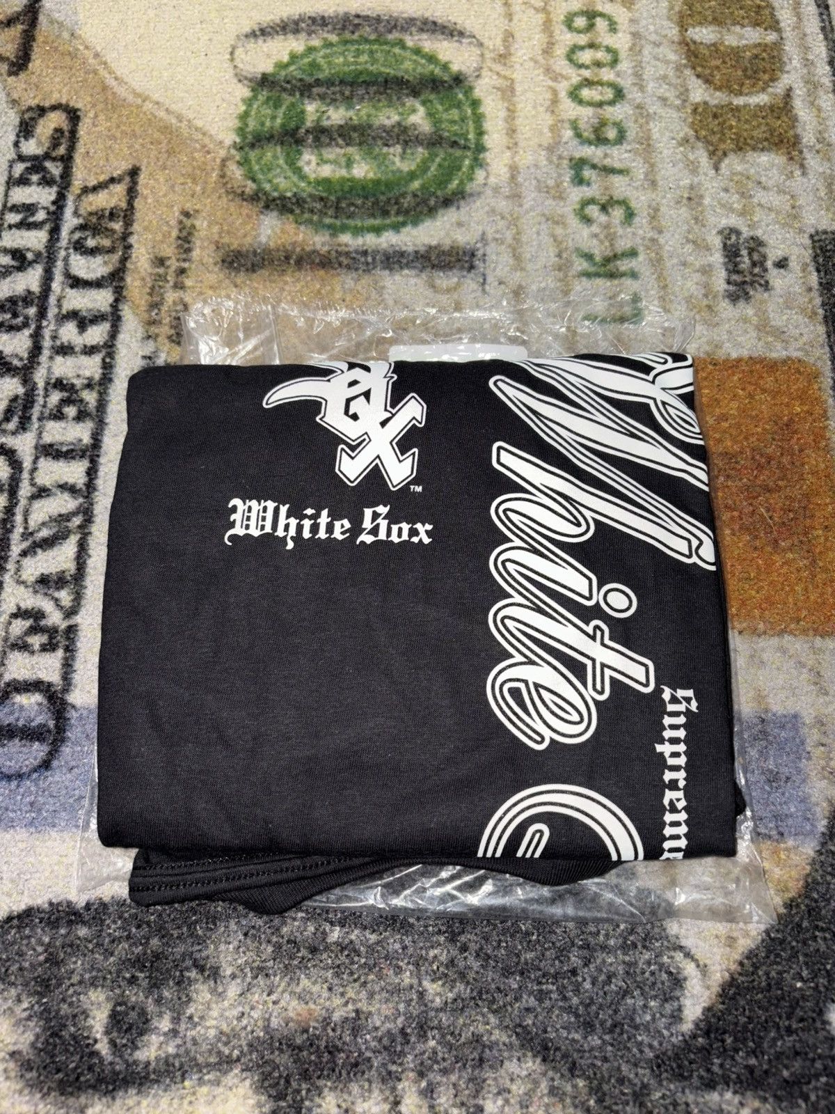MLB × Supreme Supreme MLB Teams Sox Tee Black Size US XXL / EU 58 / 5 - 1 Thumbnail