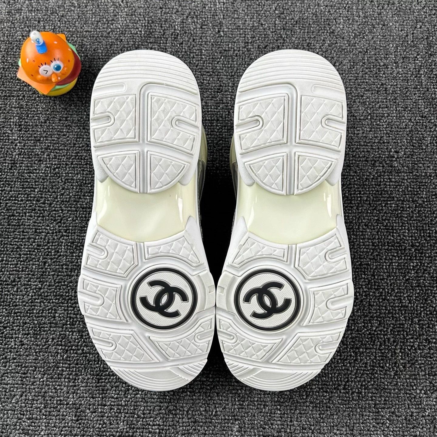 Chanel Chanel transparent CC sneakers women's 36 Size US 5 / IT 35 - 6 Thumbnail
