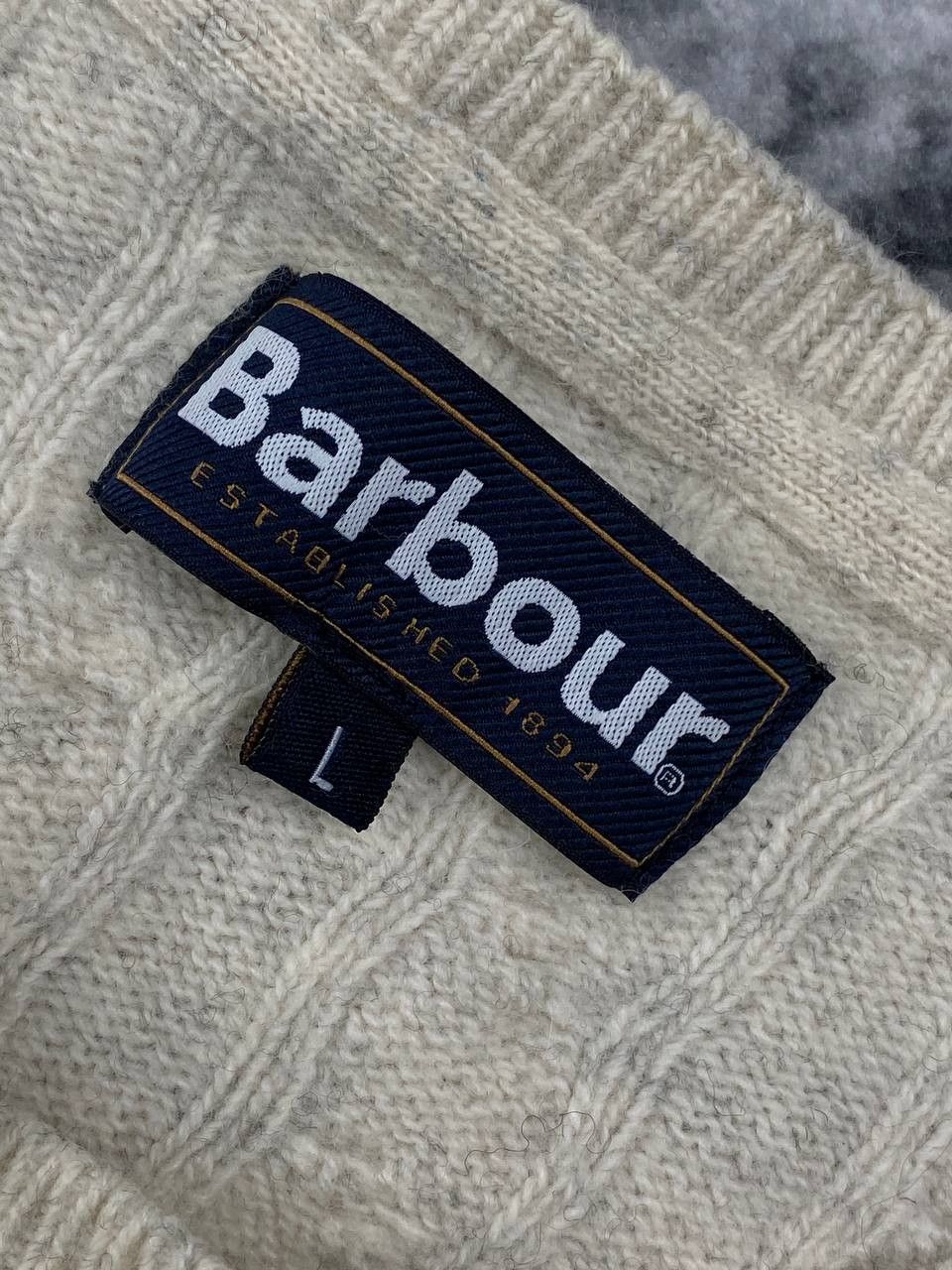 Barbour Vintage Barbour Cable Knit Wool Sweater Men Size S White Size US S / EU 44-46 / 1 - 5 Thumbnail
