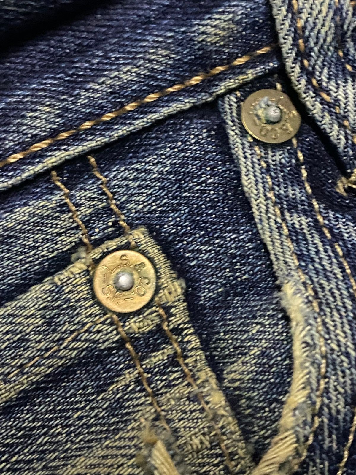Levi's Vintage Levis 501 Mud Wash Distressed Full Button Loose Jean Size US 32 / EU 48 - 10 Thumbnail